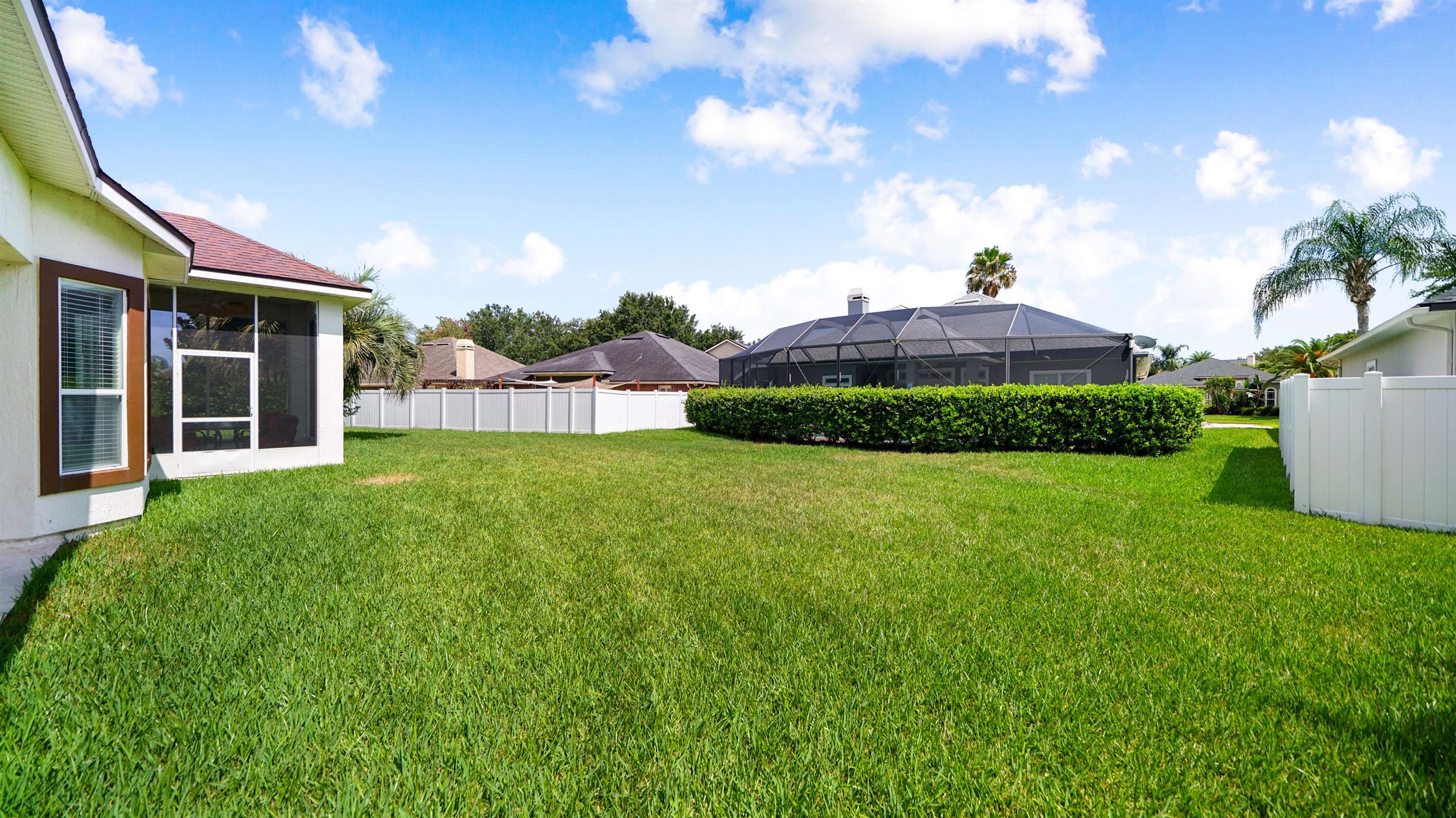 Image 40 of 50 For 13724 Shady Woods St