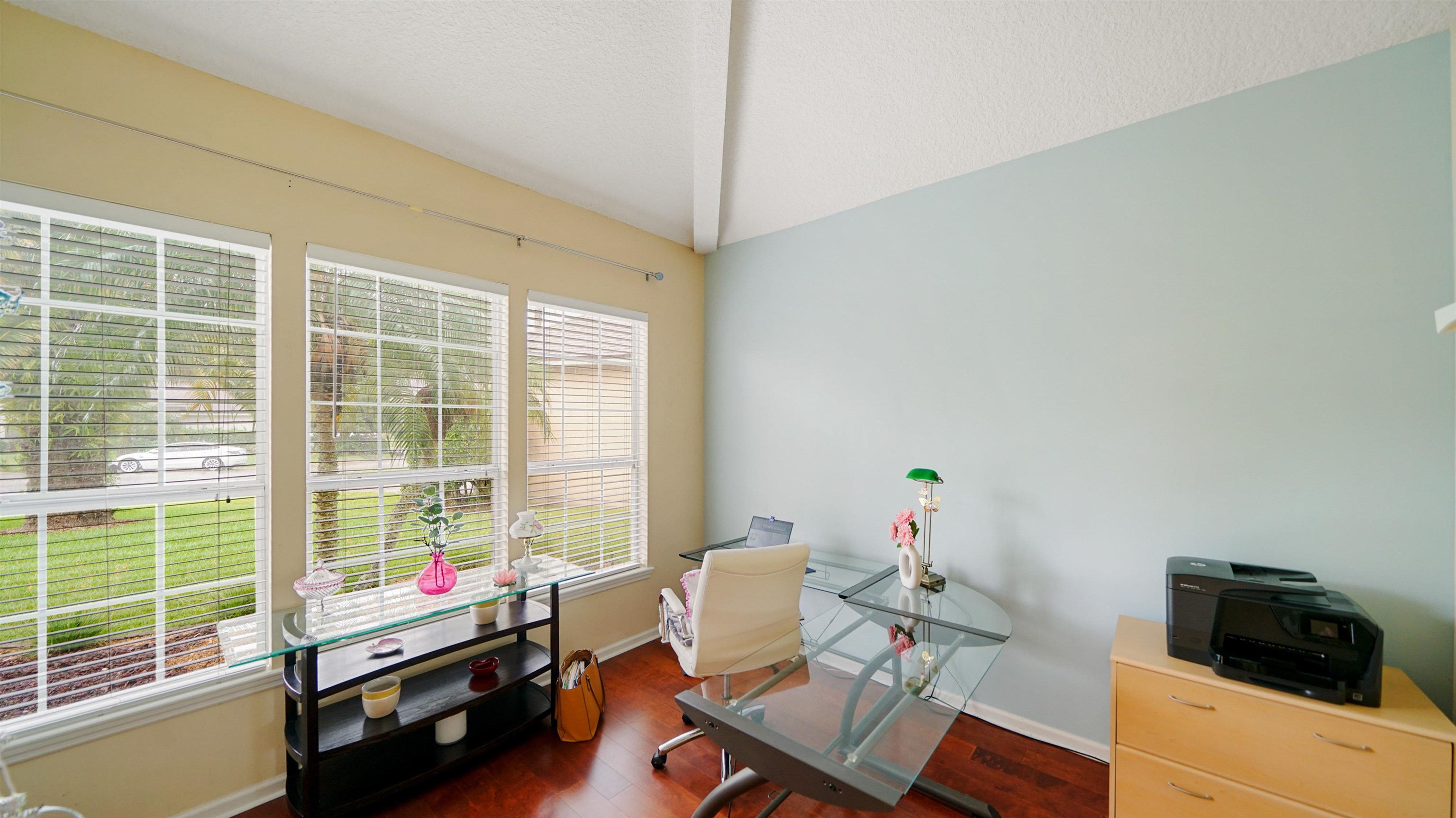 Image 6 of 50 For 13724 Shady Woods St