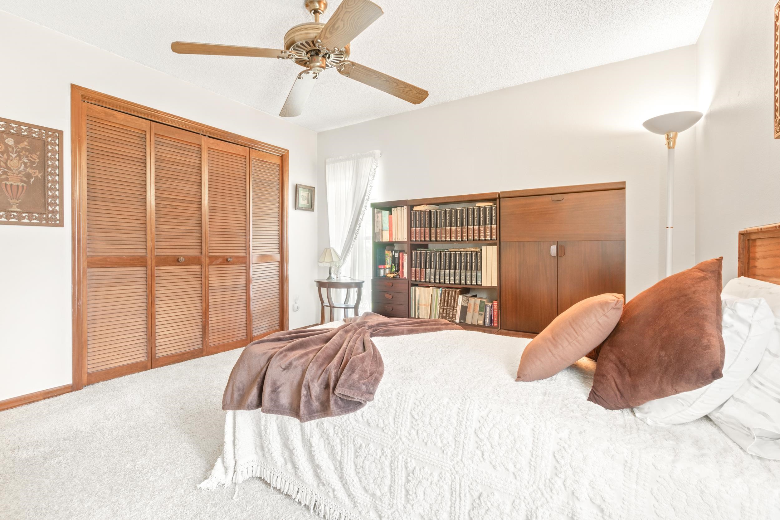 Image 25 of 48 For 725 Saco Ct  