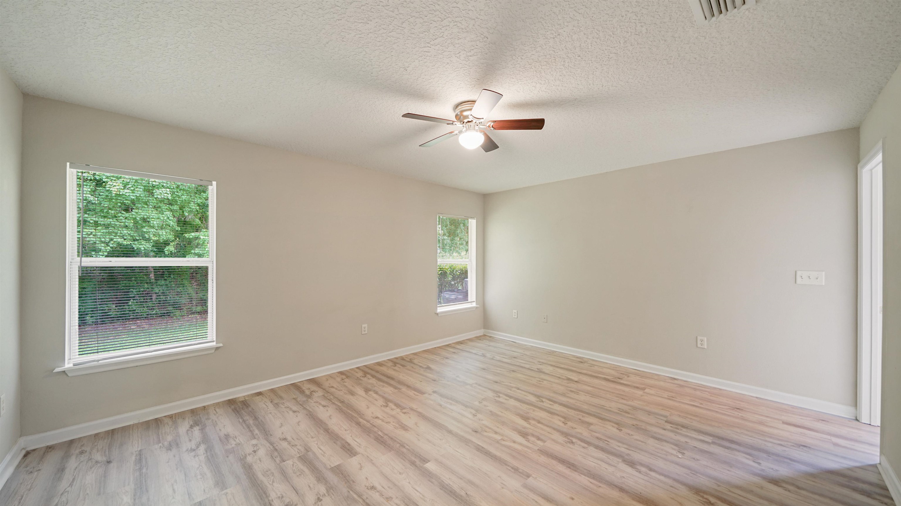 Image 13 of 43 For 1140 Nochaway Dr