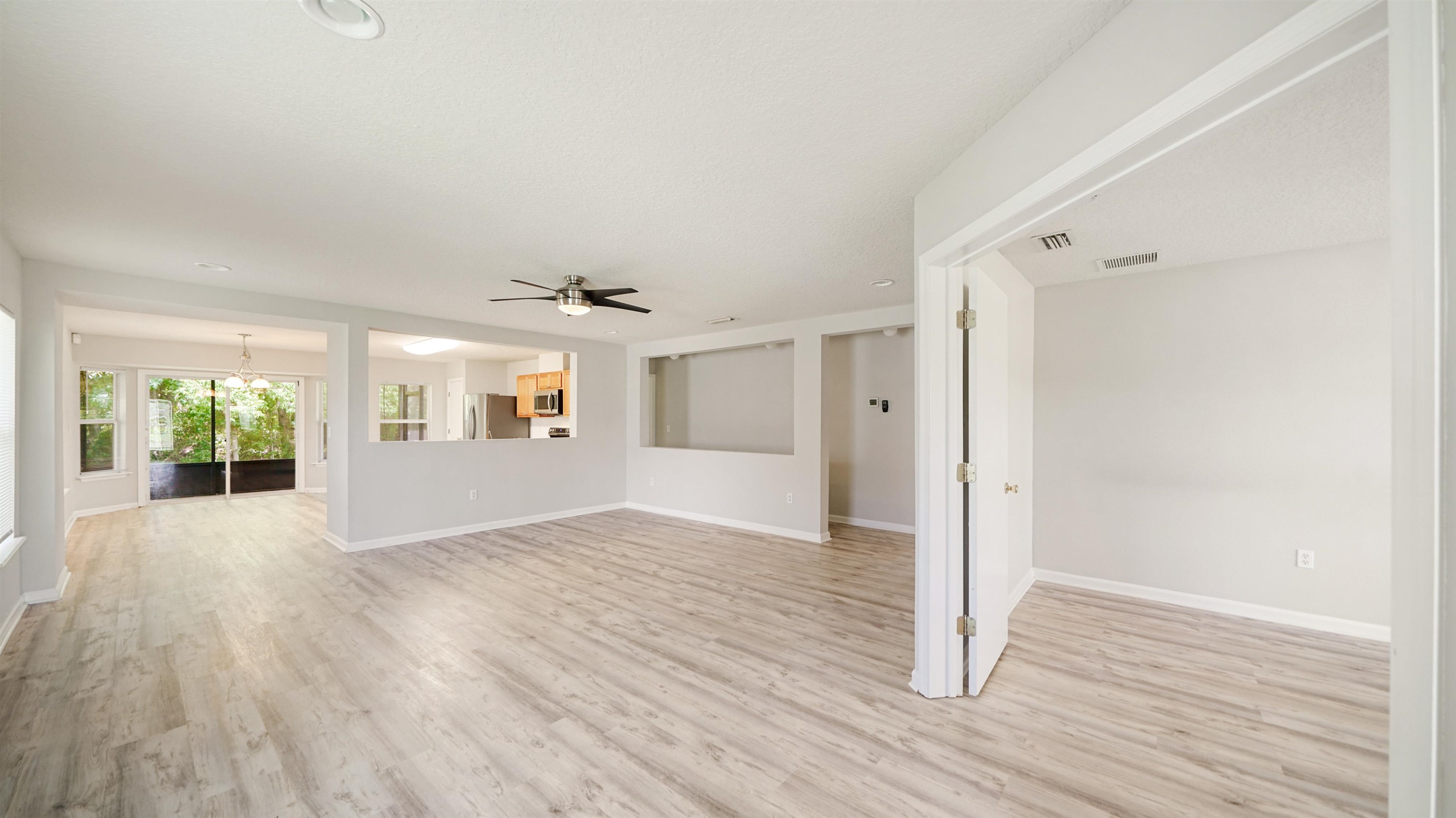 Image 2 of 43 For 1140 Nochaway Dr
