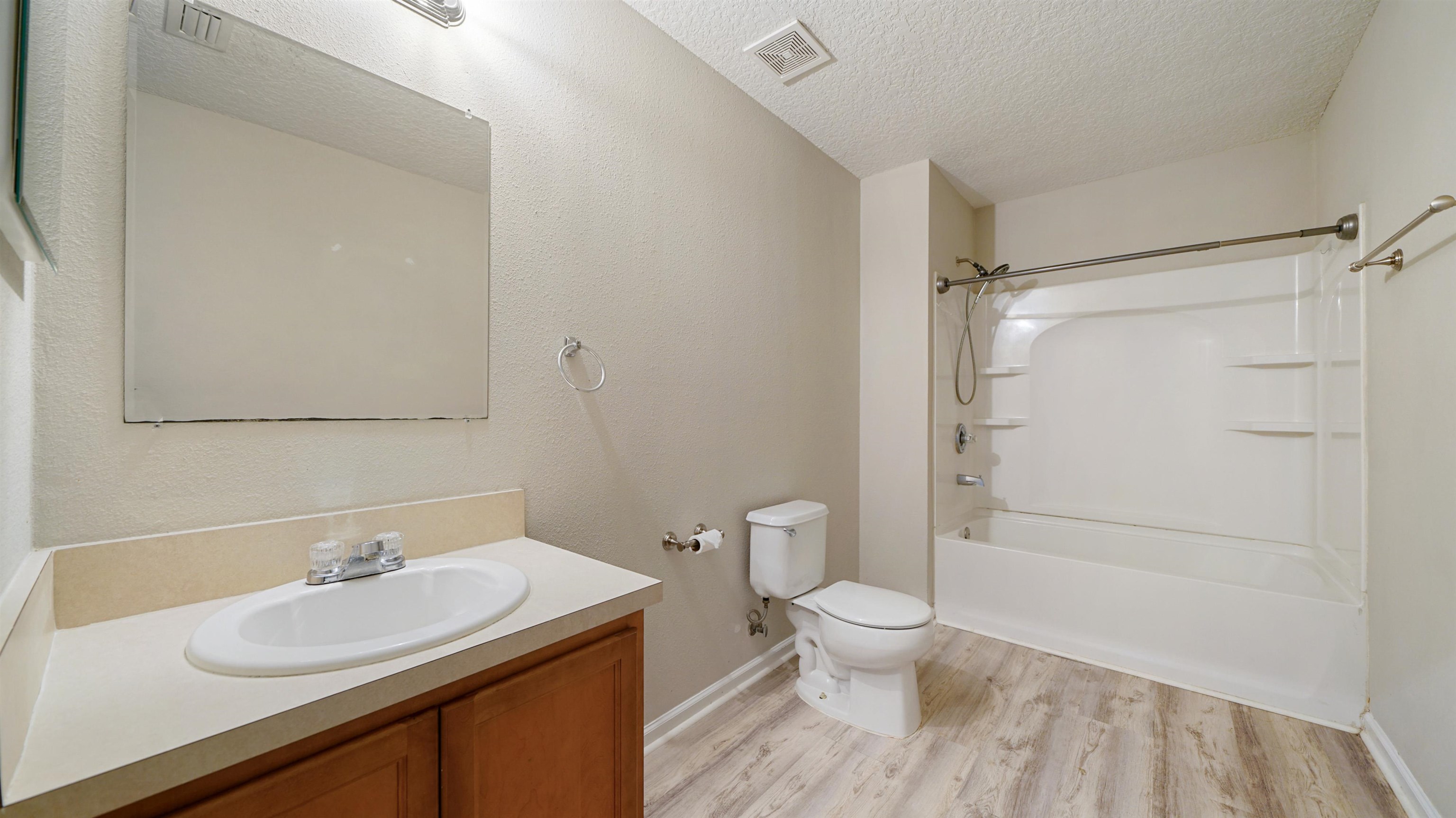 Image 21 of 43 For 1140 Nochaway Dr