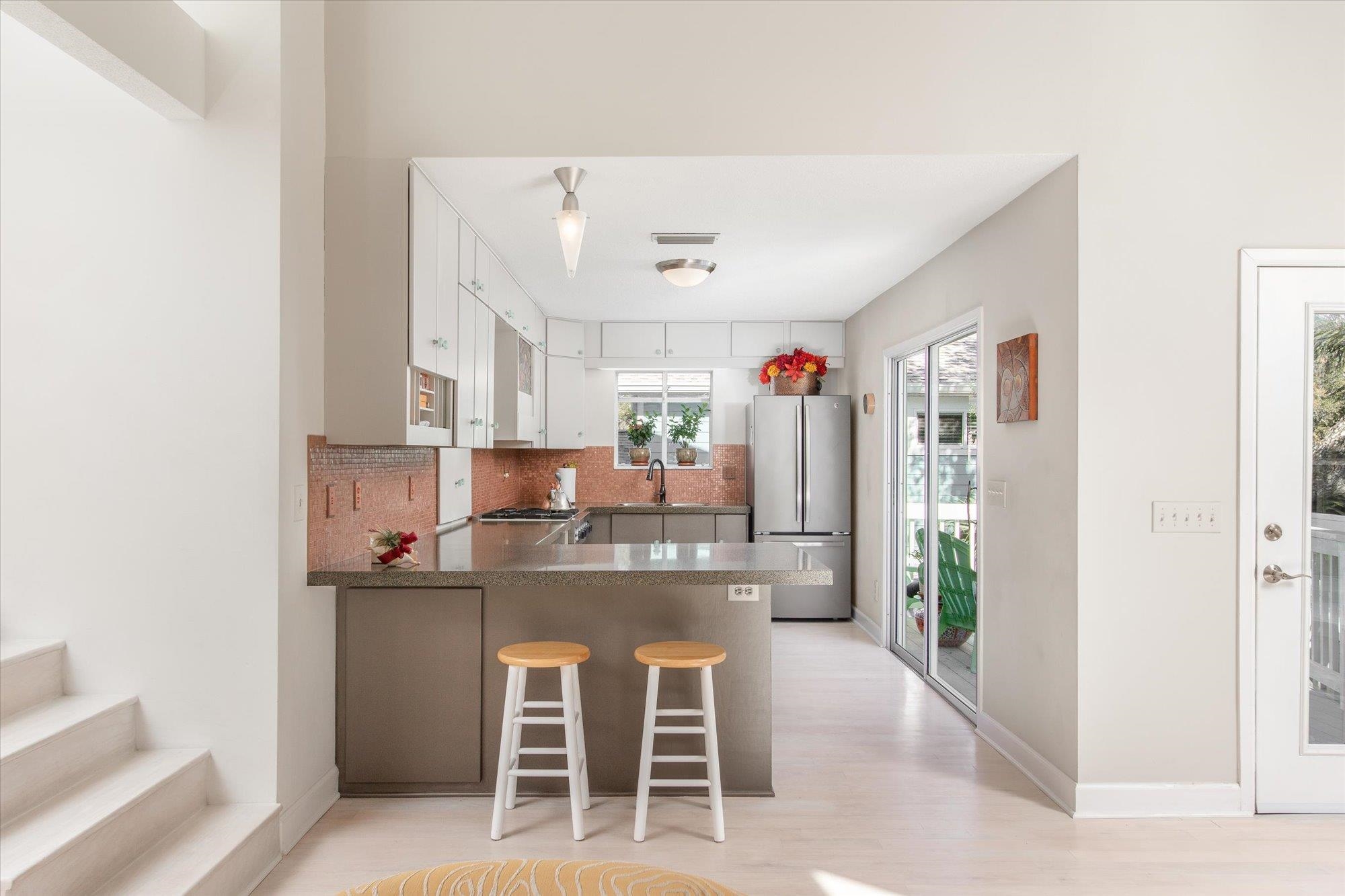 Image 13 of 48 For 1685 Santander Street