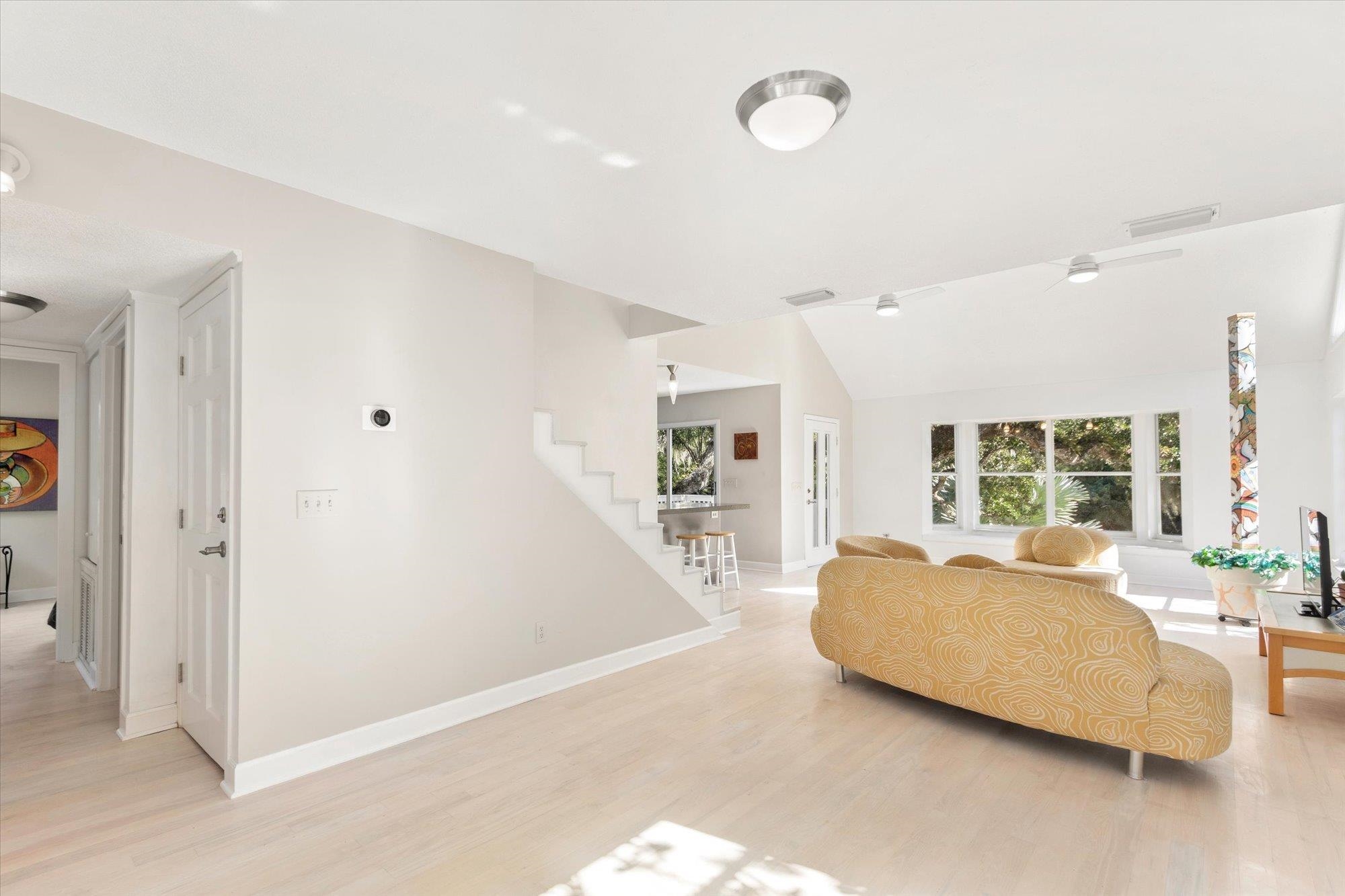 Image 14 of 48 For 1685 Santander Street