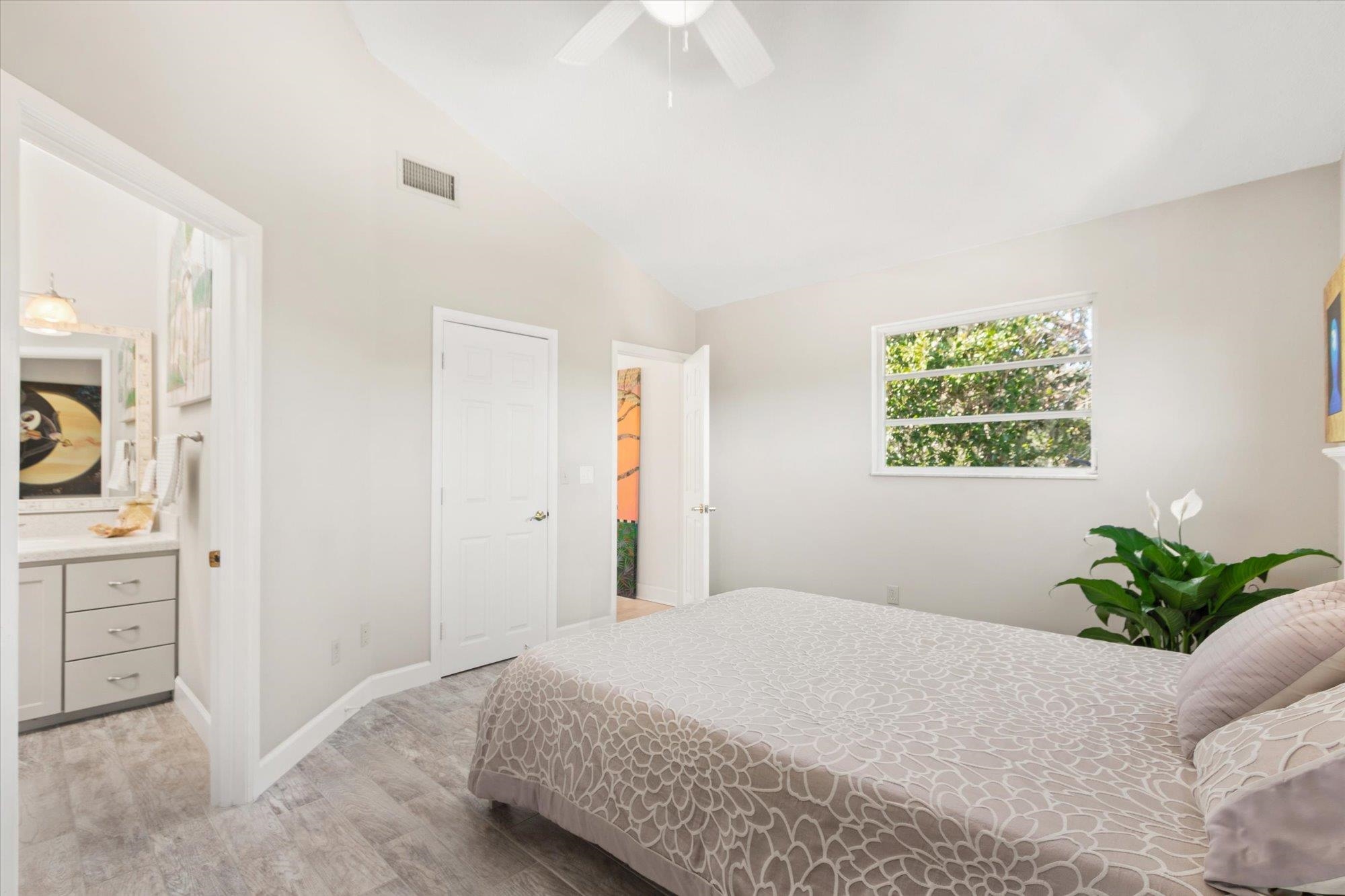 Image 16 of 48 For 1685 Santander Street