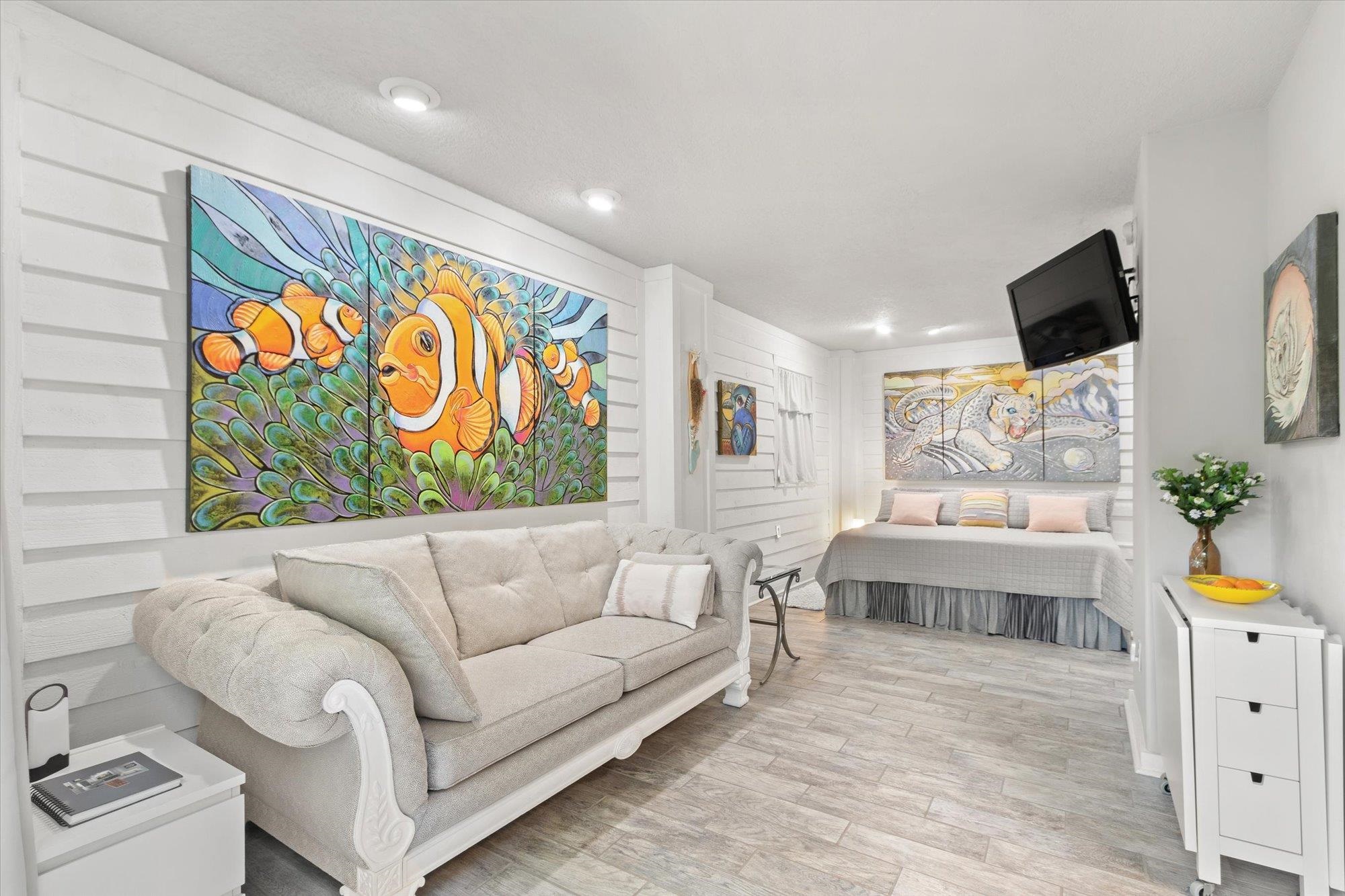 Image 20 of 48 For 1685 Santander Street