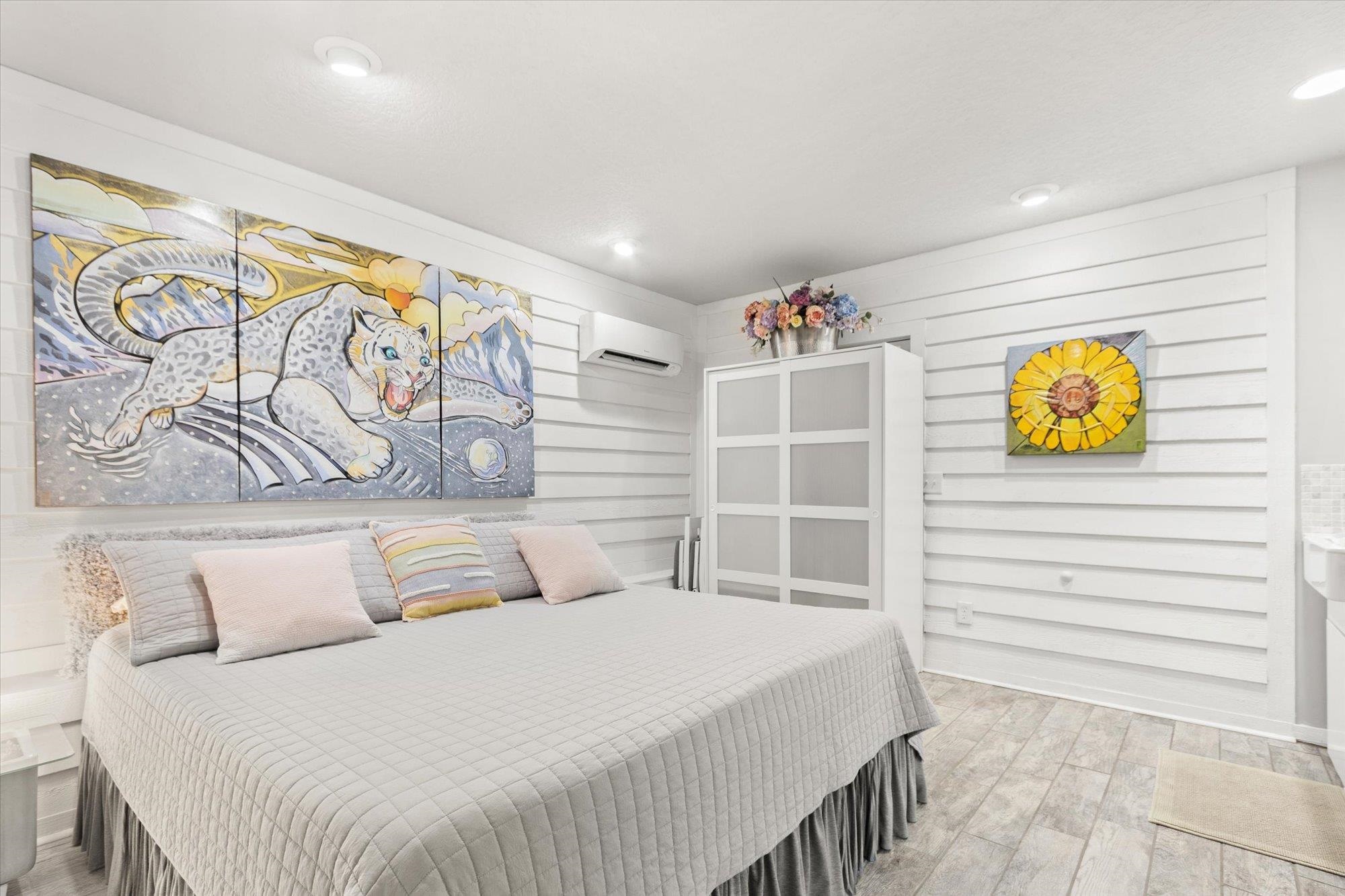 Image 21 of 48 For 1685 Santander Street