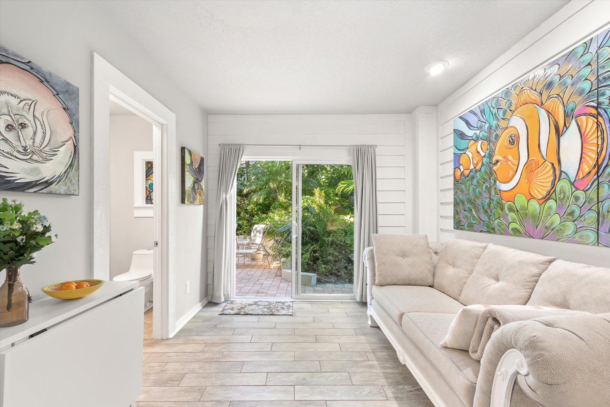 Image 23 of 48 For 1685 Santander Street