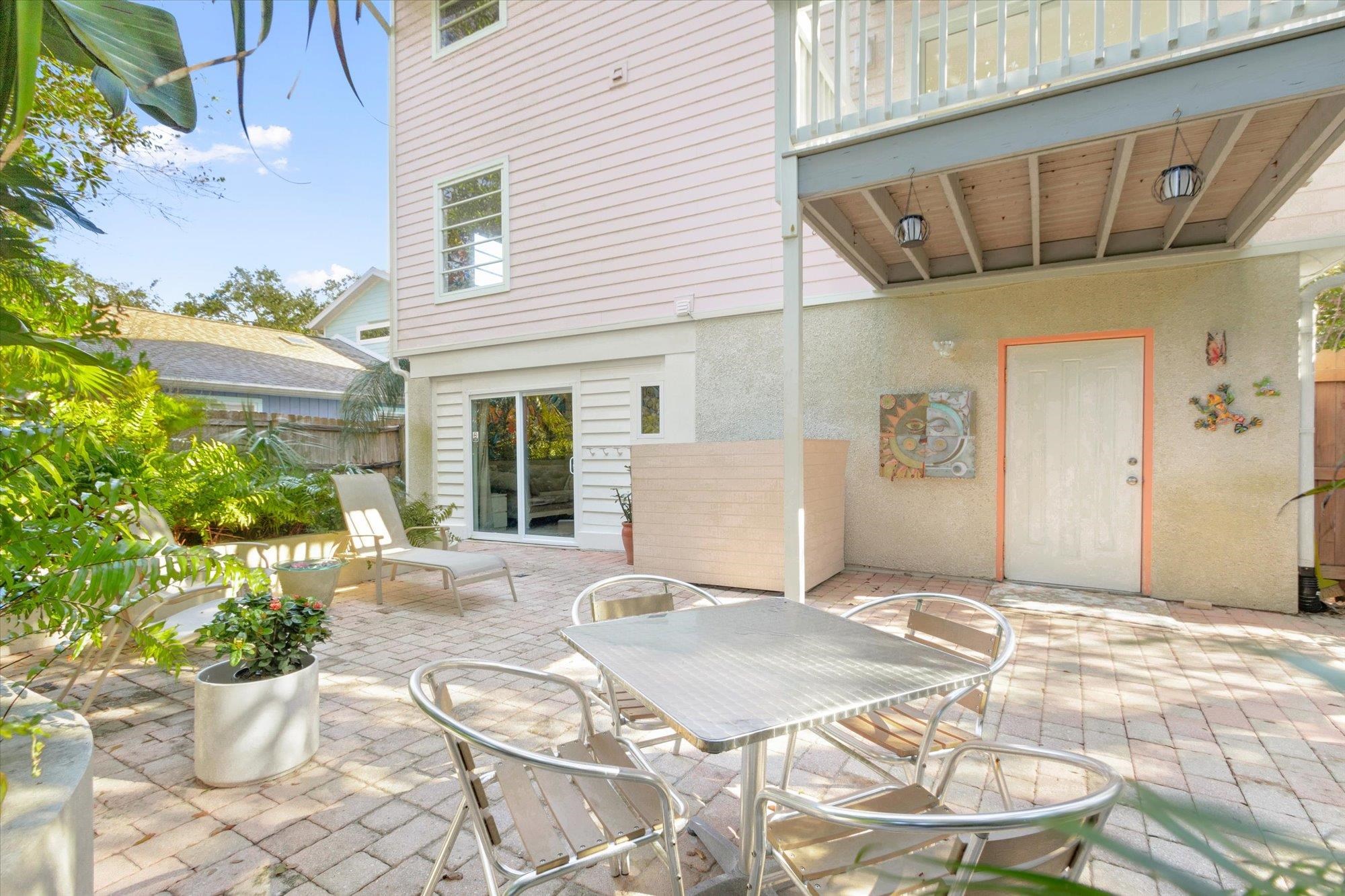 Image 37 of 48 For 1685 Santander Street