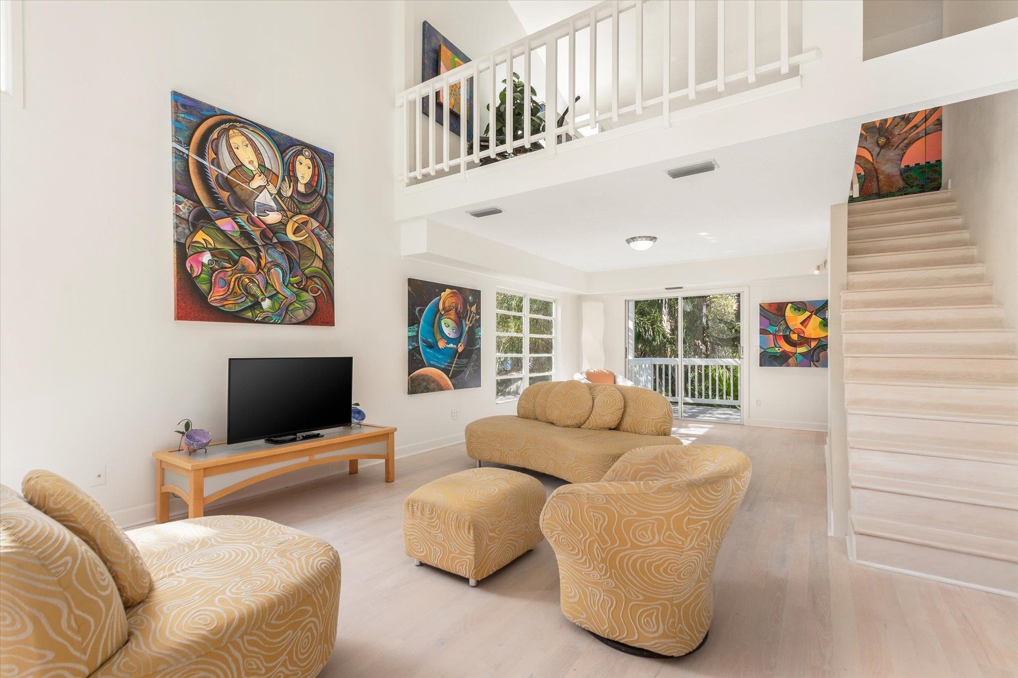 Image 4 of 48 For 1685 Santander Street