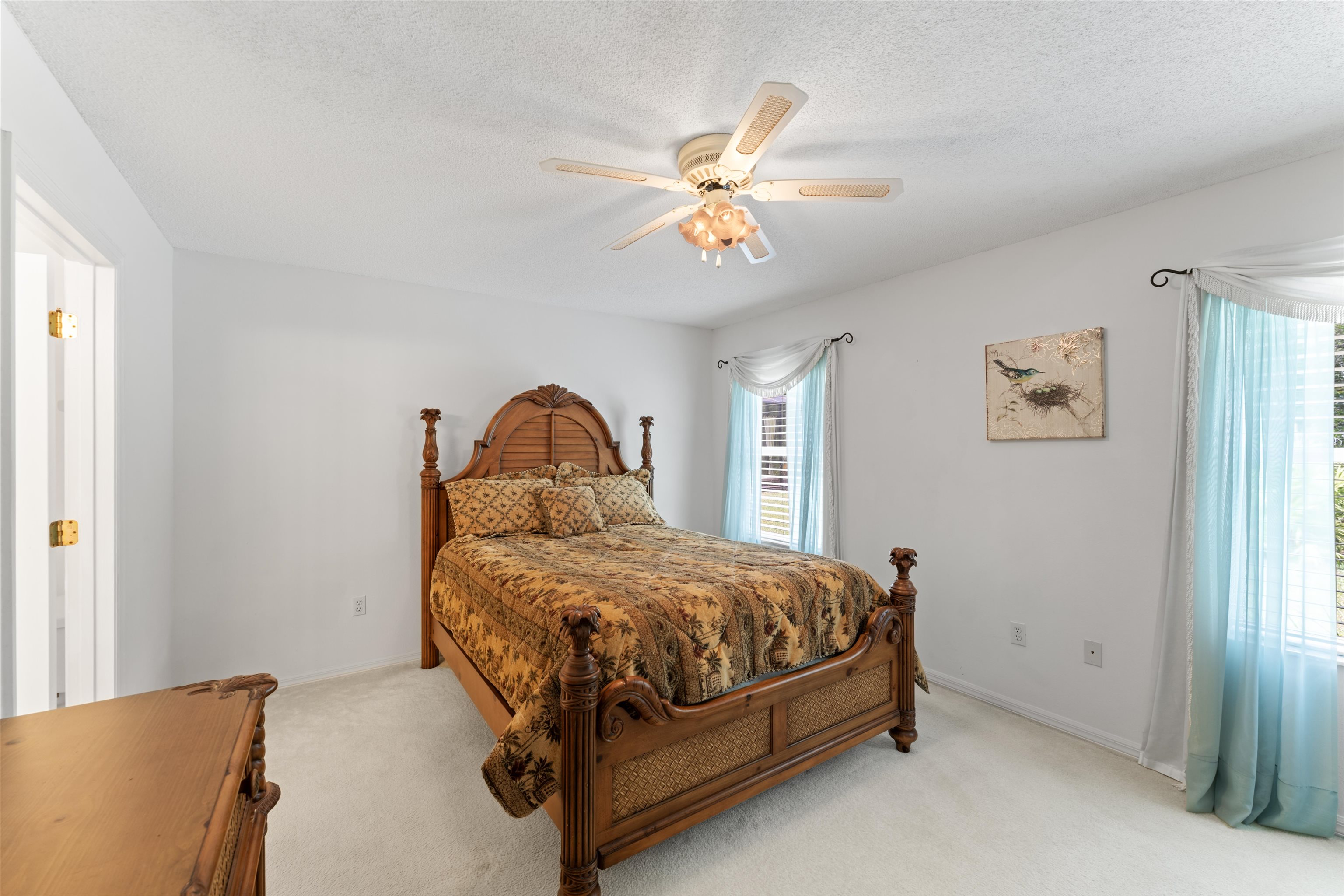 Image 12 of 21 For 23 Woodside Dr