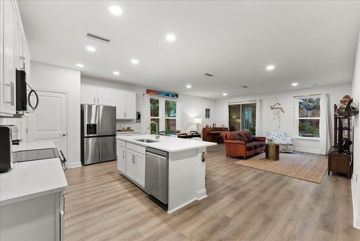 Image 13 of 31 For 190 Summerlin Ln