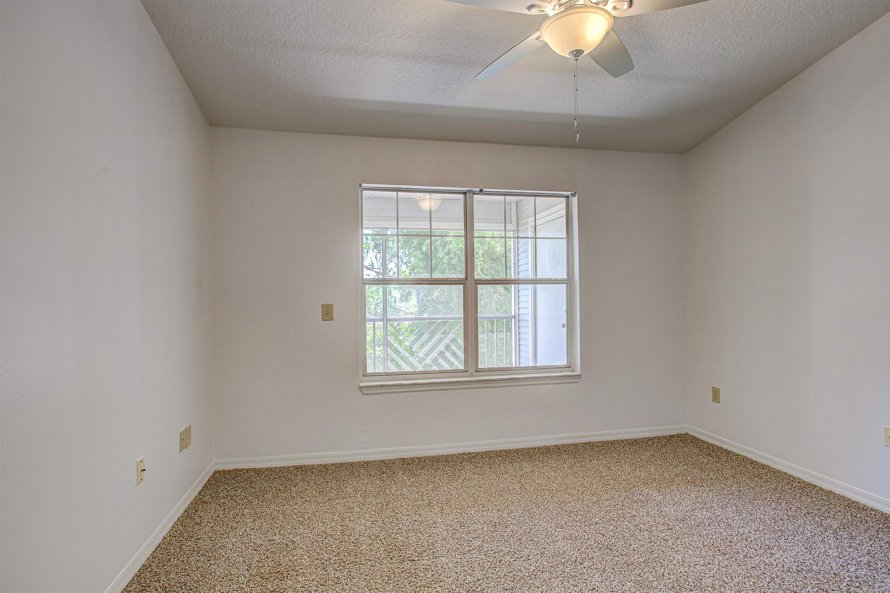 Image 14 of 44 For 15203 Harbour Vista Cir