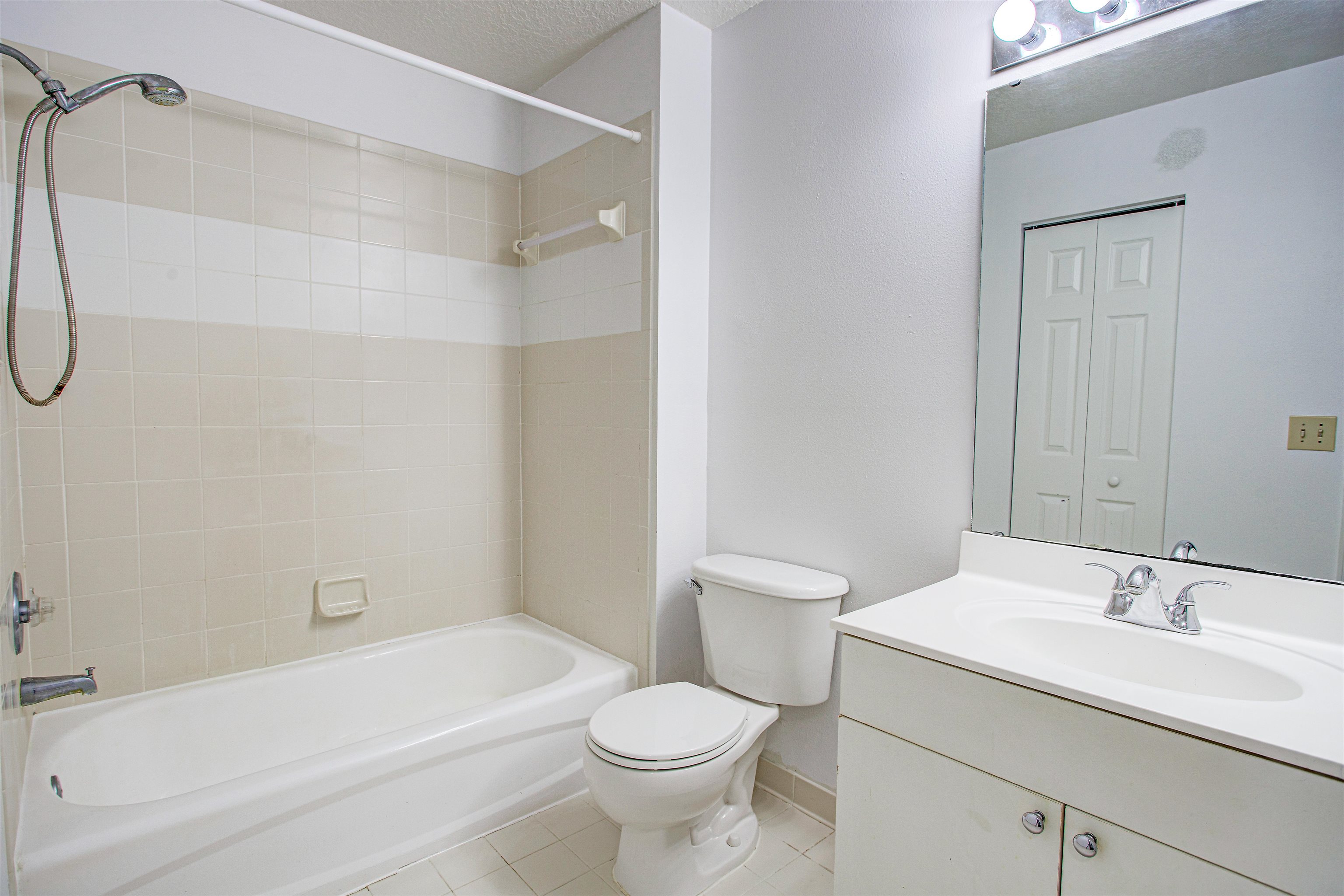 Image 20 of 44 For 15203 Harbour Vista Cir