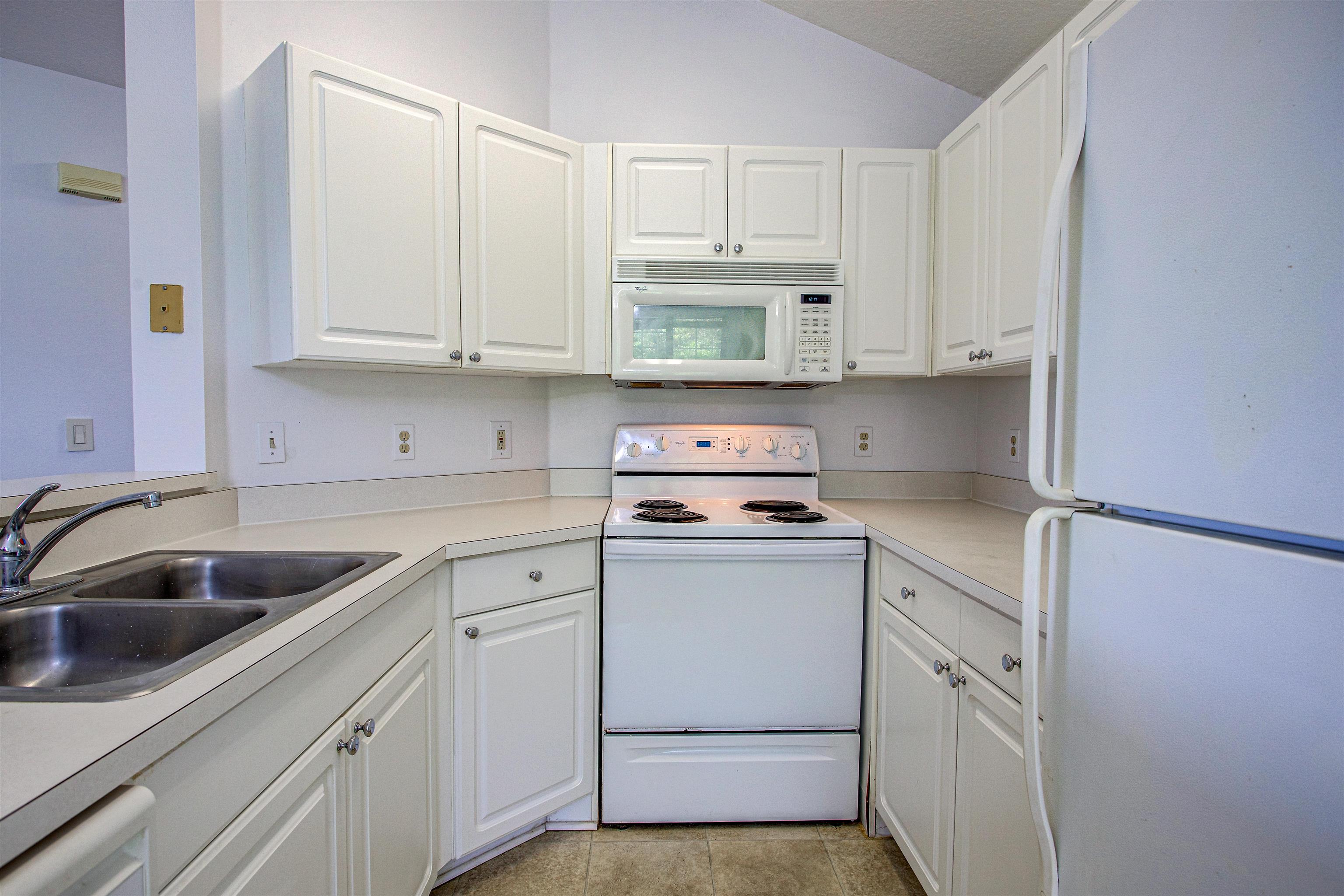Image 5 of 44 For 15203 Harbour Vista Cir