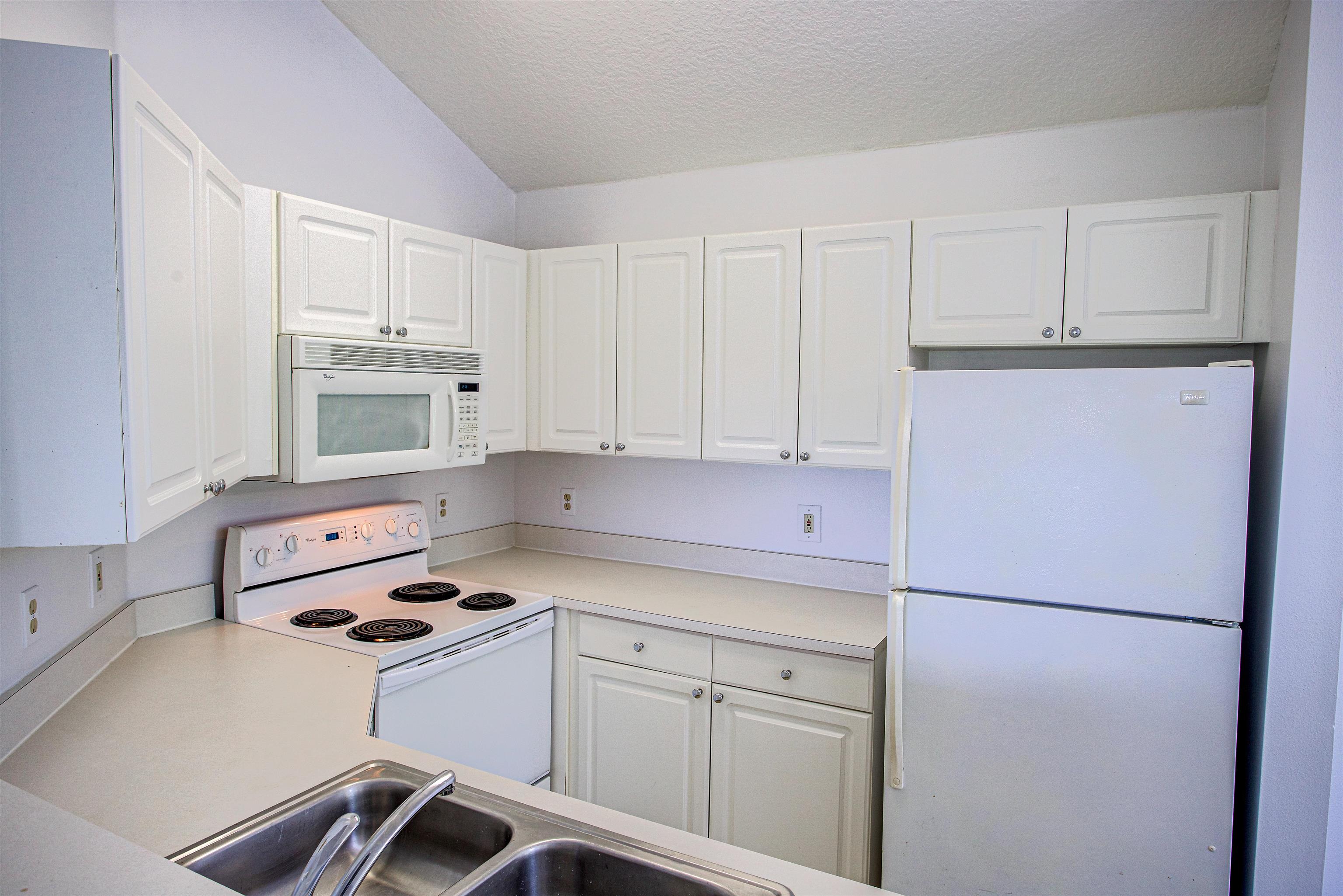 Image 8 of 44 For 15203 Harbour Vista Cir