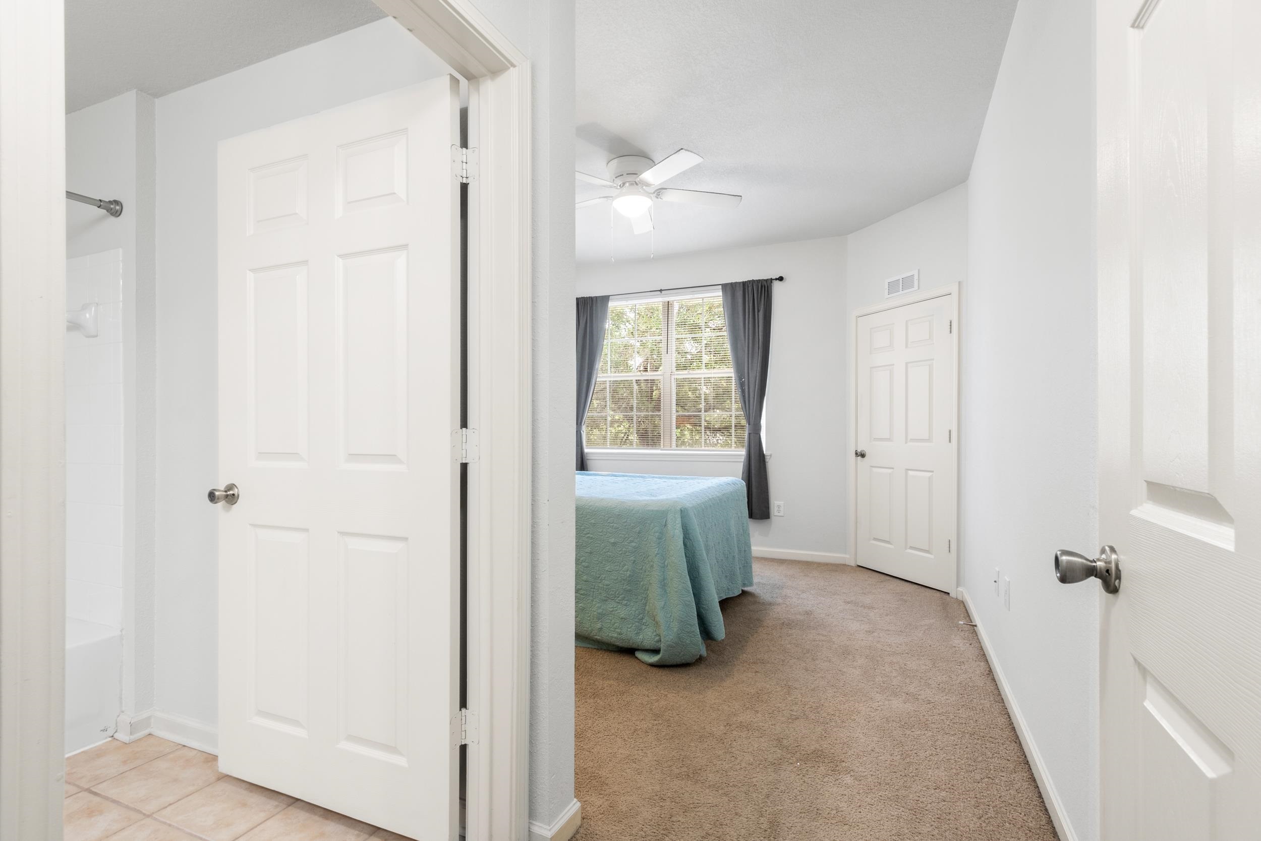Image 22 of 35 For 415 Villa San Marco Dr S 205