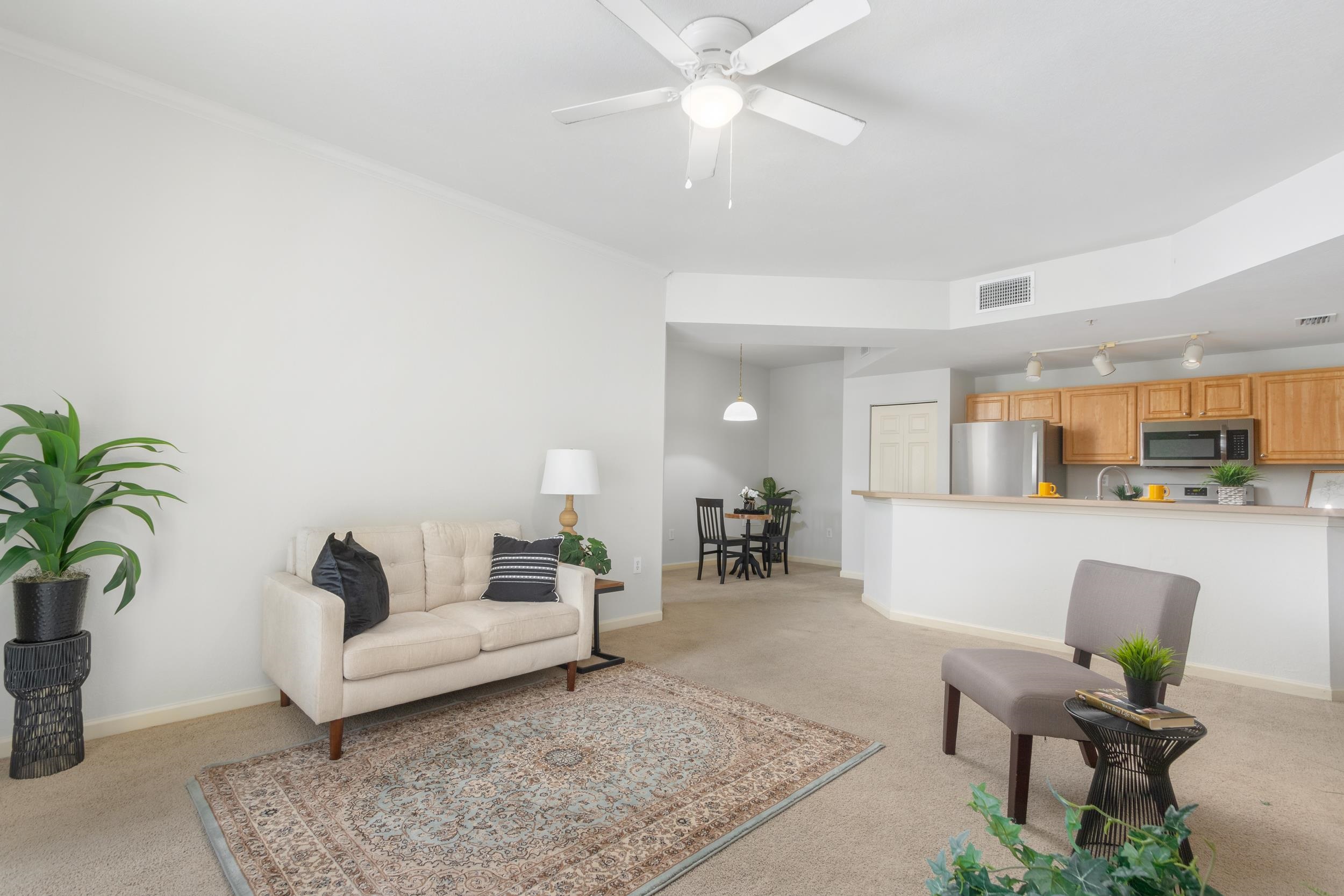 Image 3 of 35 For 415 Villa San Marco Dr S 205