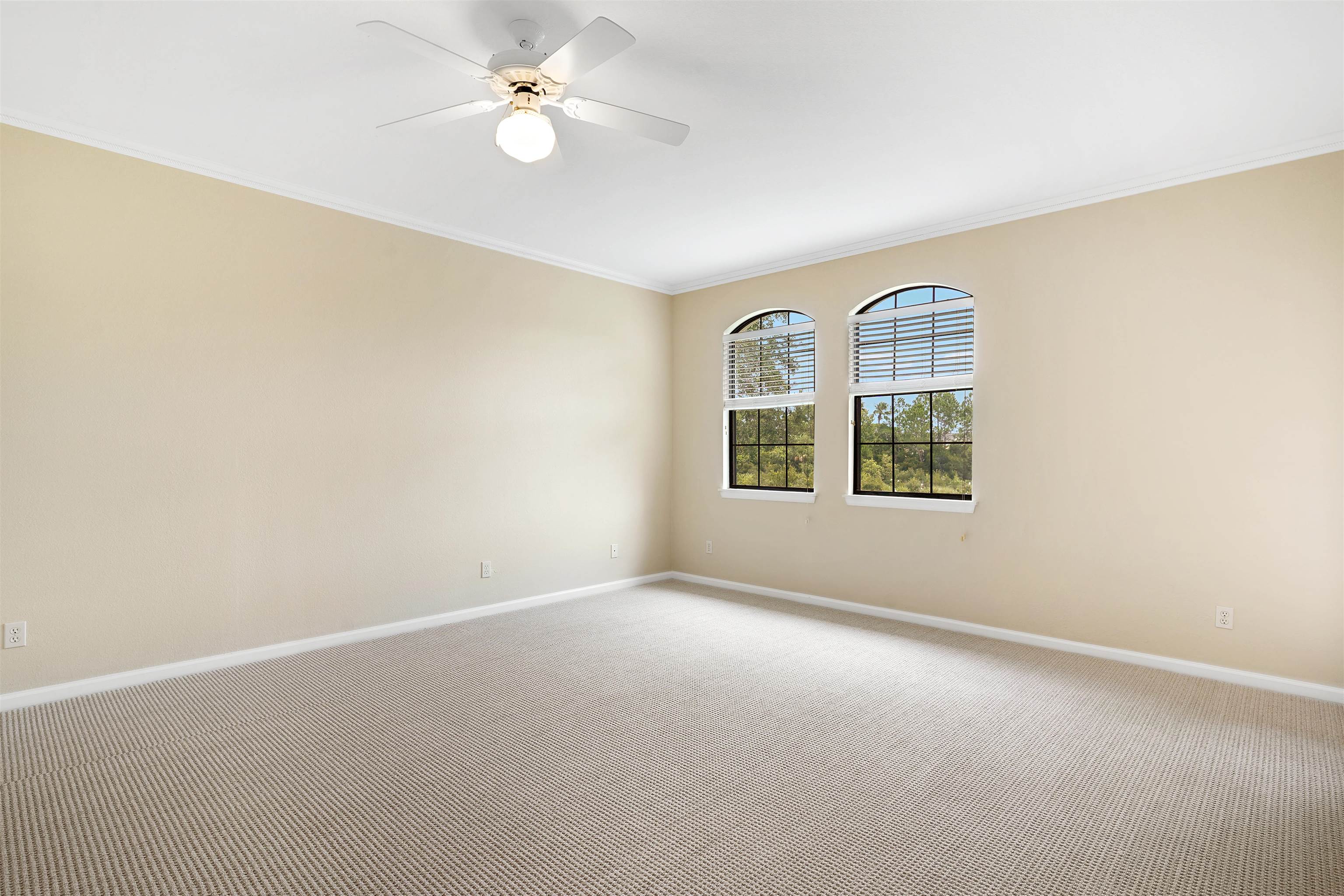 Image 16 of 59 For 2827 Vista Cove Rd