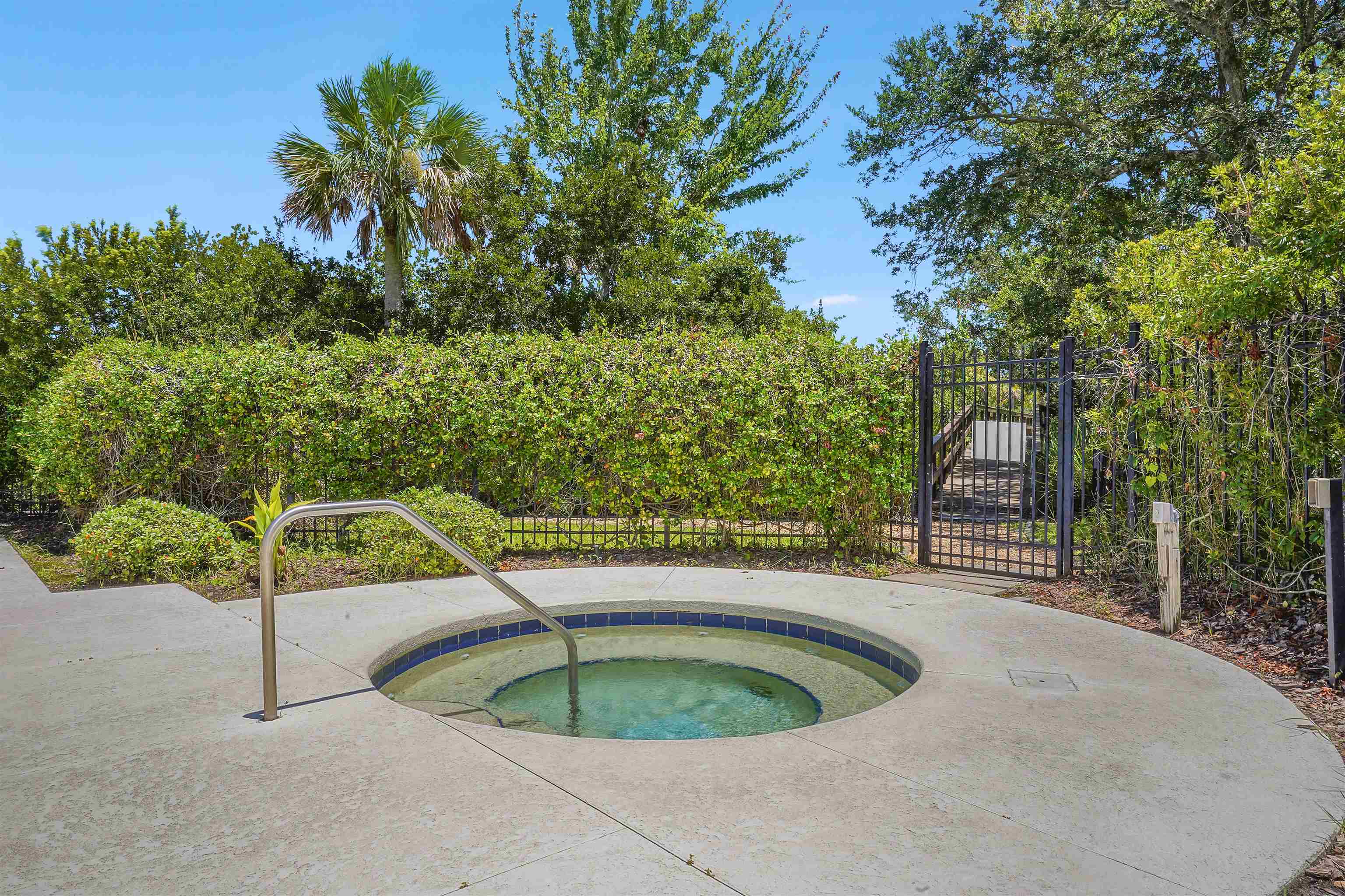 Image 45 of 59 For 2827 Vista Cove Rd