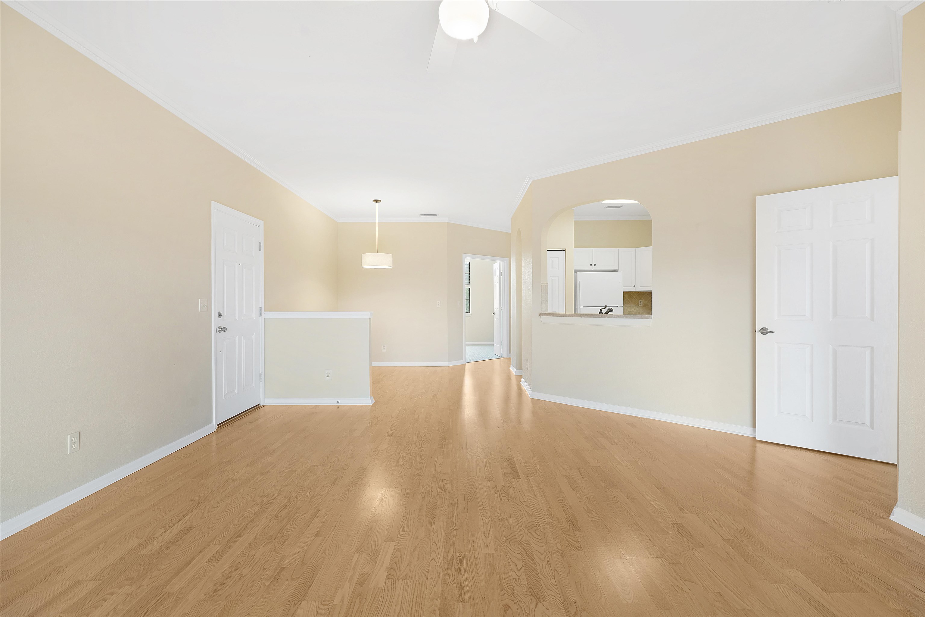 Image 9 of 59 For 2827 Vista Cove Rd