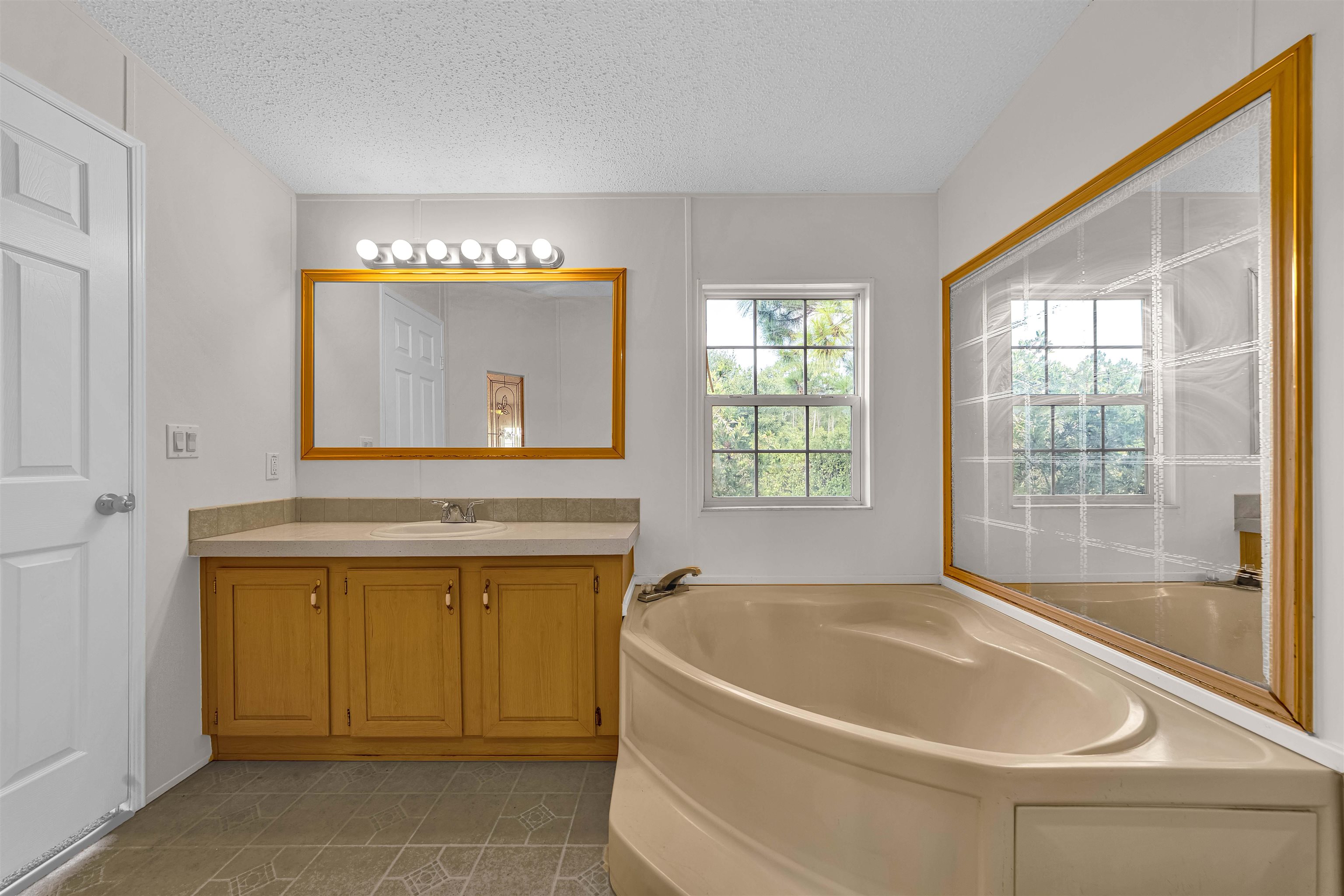 Image 19 of 68 For 2512 Cactus Wren Ct