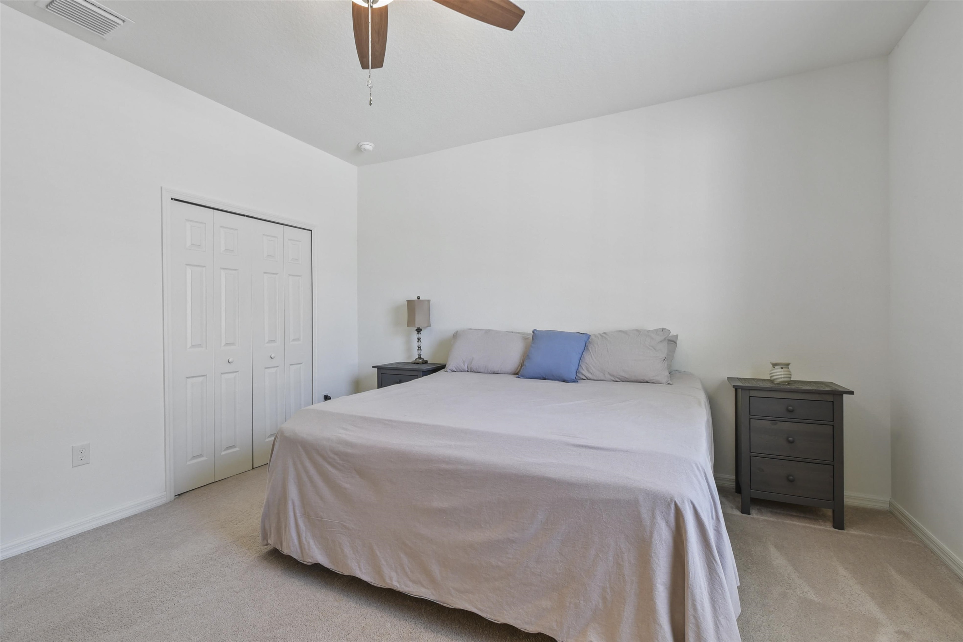 Image 20 of 47 For 18 Oakleaf Way