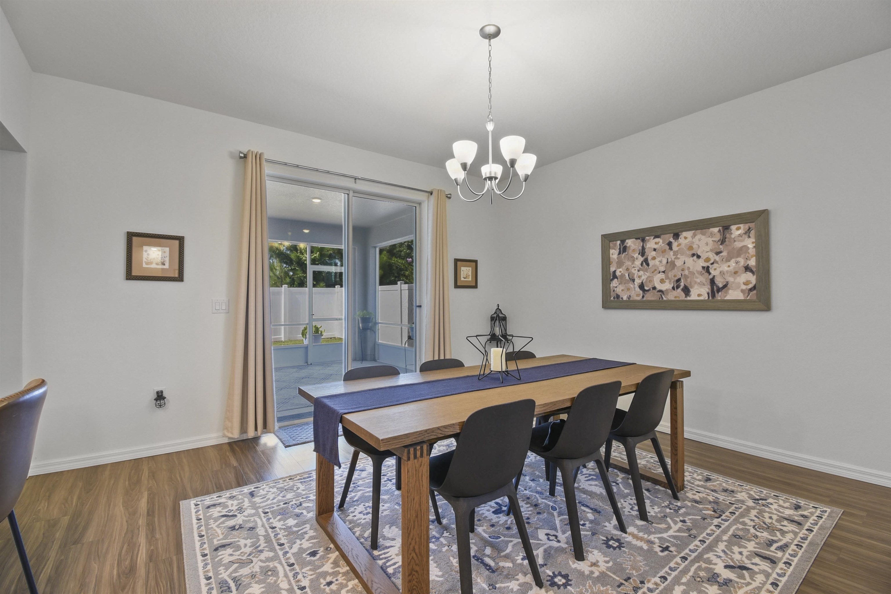 Image 34 of 47 For 18 Oakleaf Way