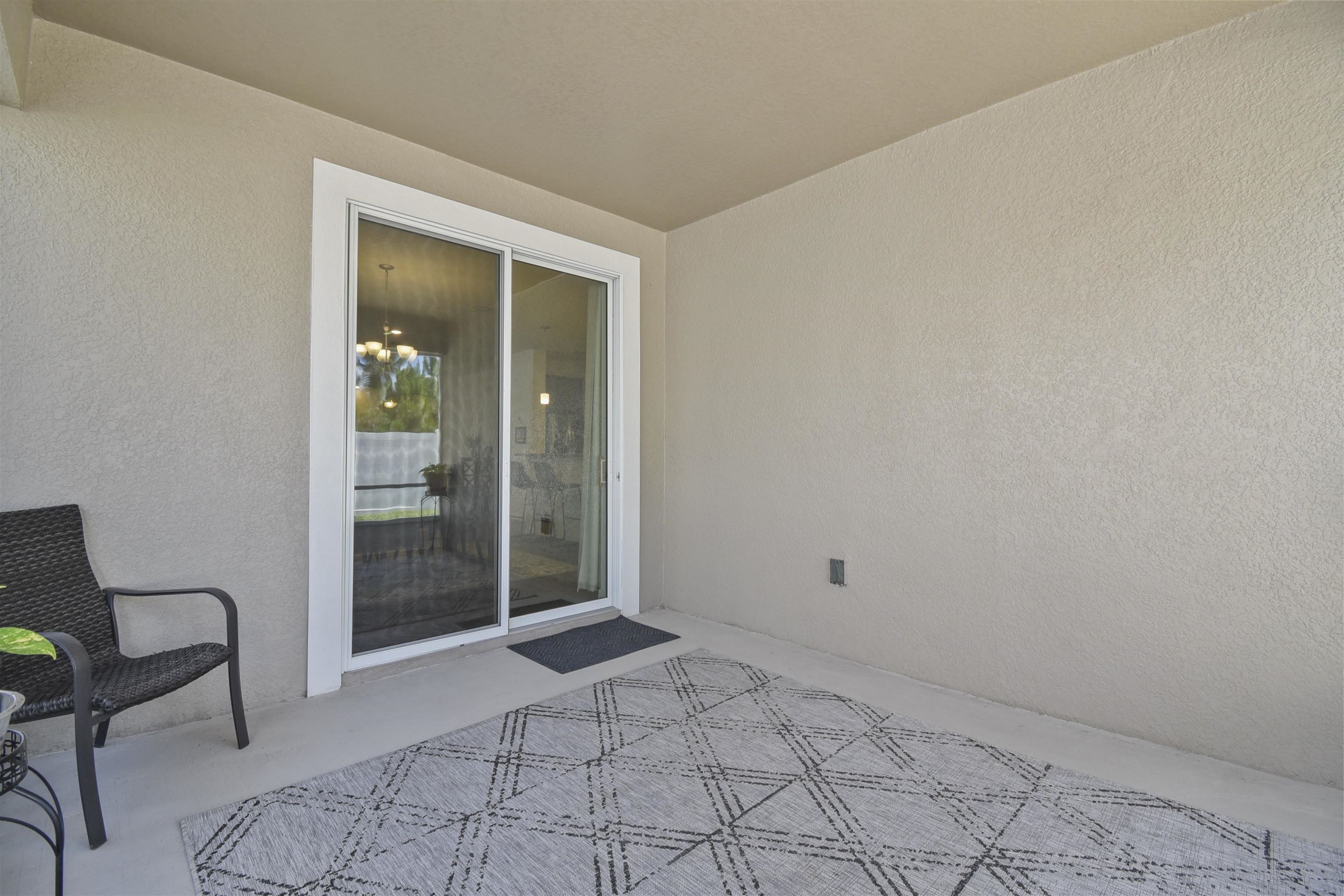 Image 36 of 47 For 18 Oakleaf Way