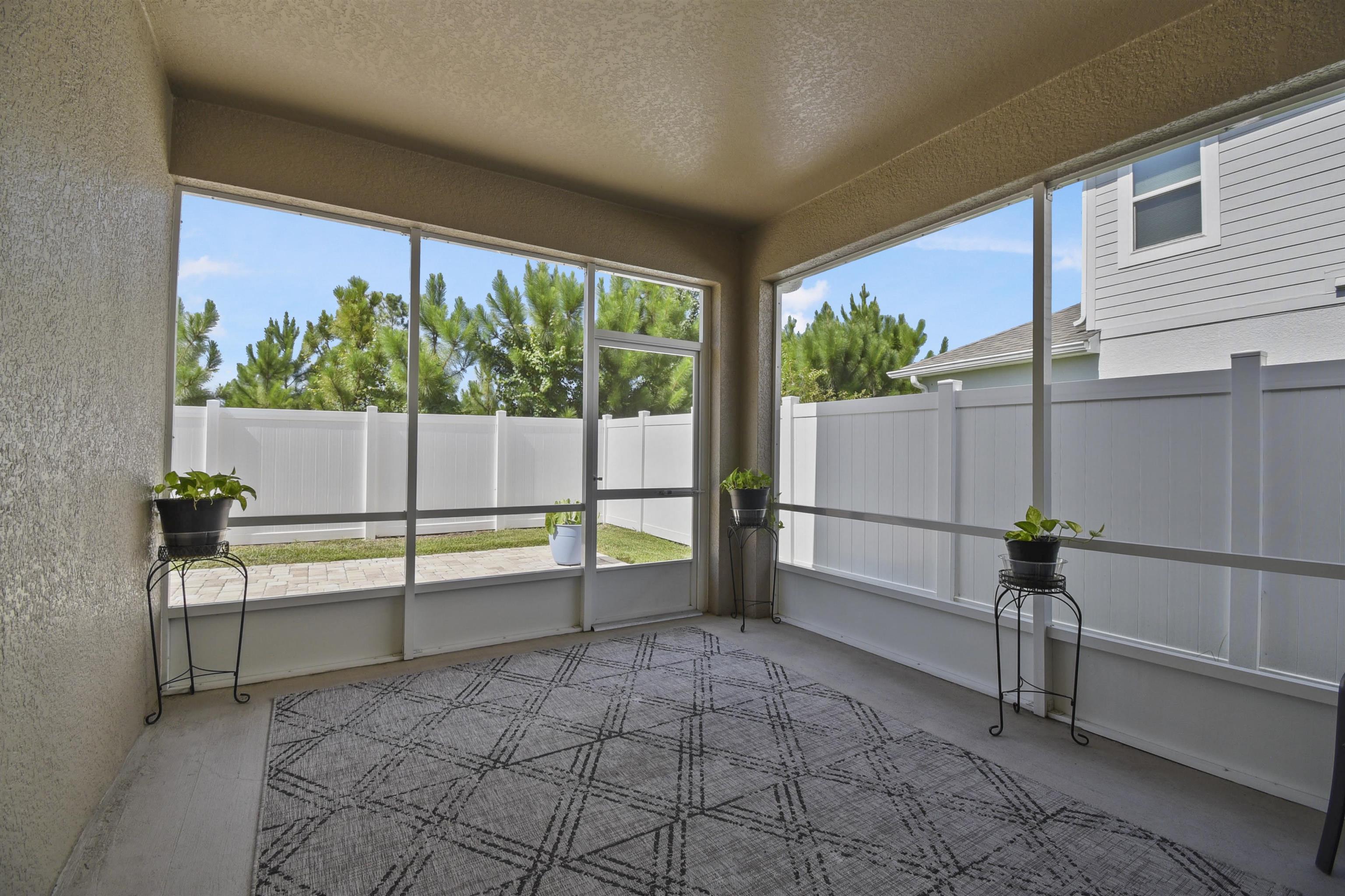 Image 37 of 47 For 18 Oakleaf Way
