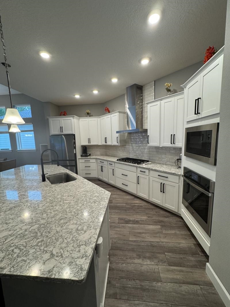 Image 5 of 23 For 179 Sparrow Creek Dr