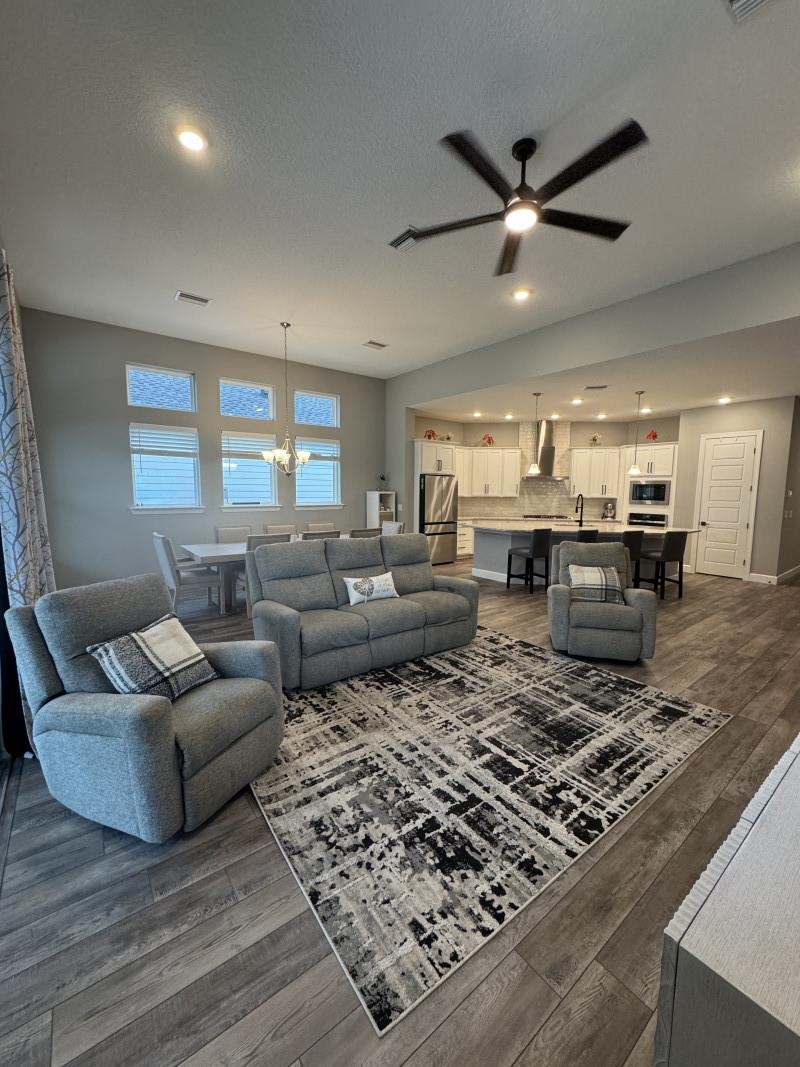 Image 6 of 23 For 179 Sparrow Creek Dr