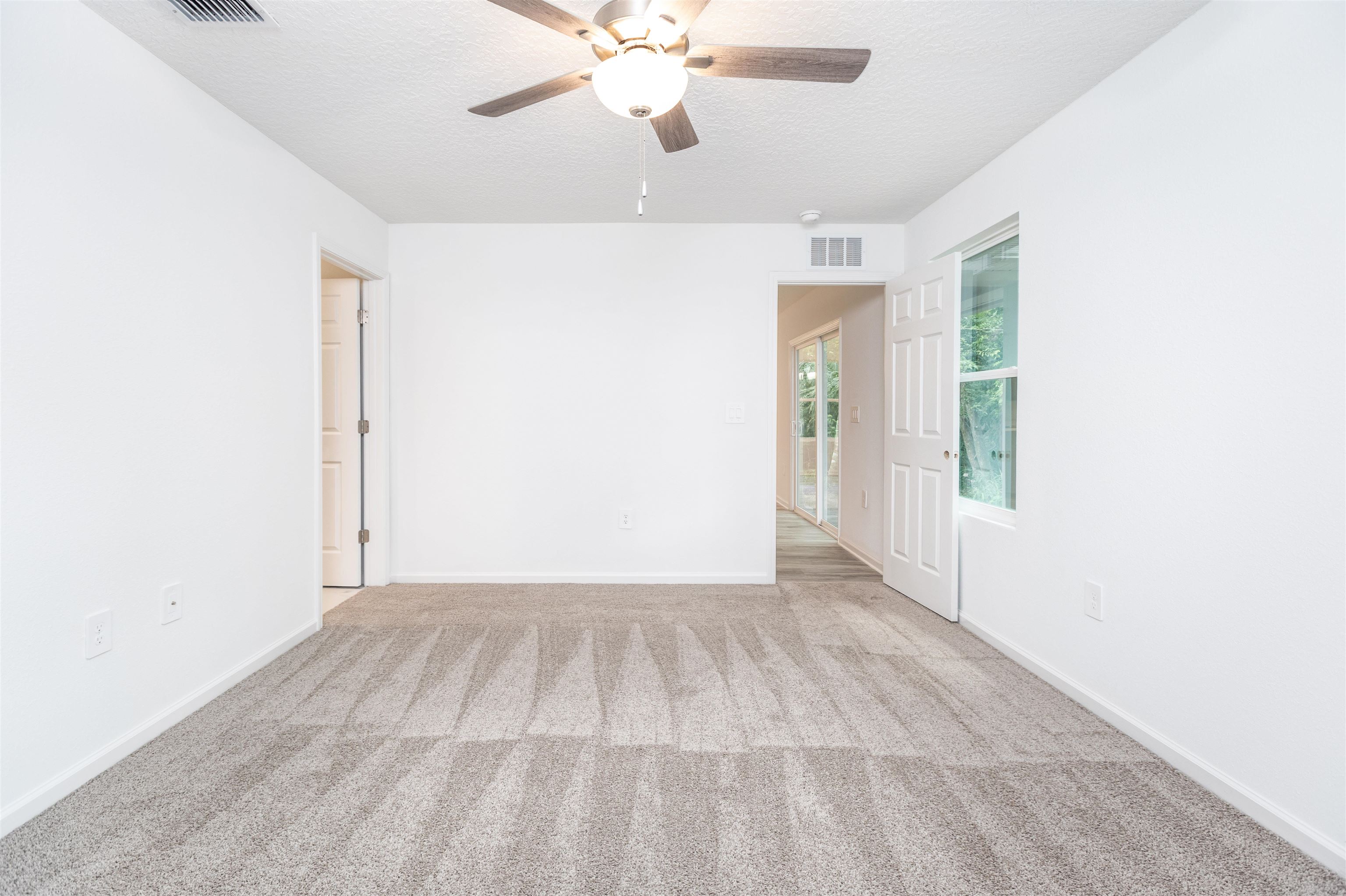 Image 8 of 23 For 863 5th Street W