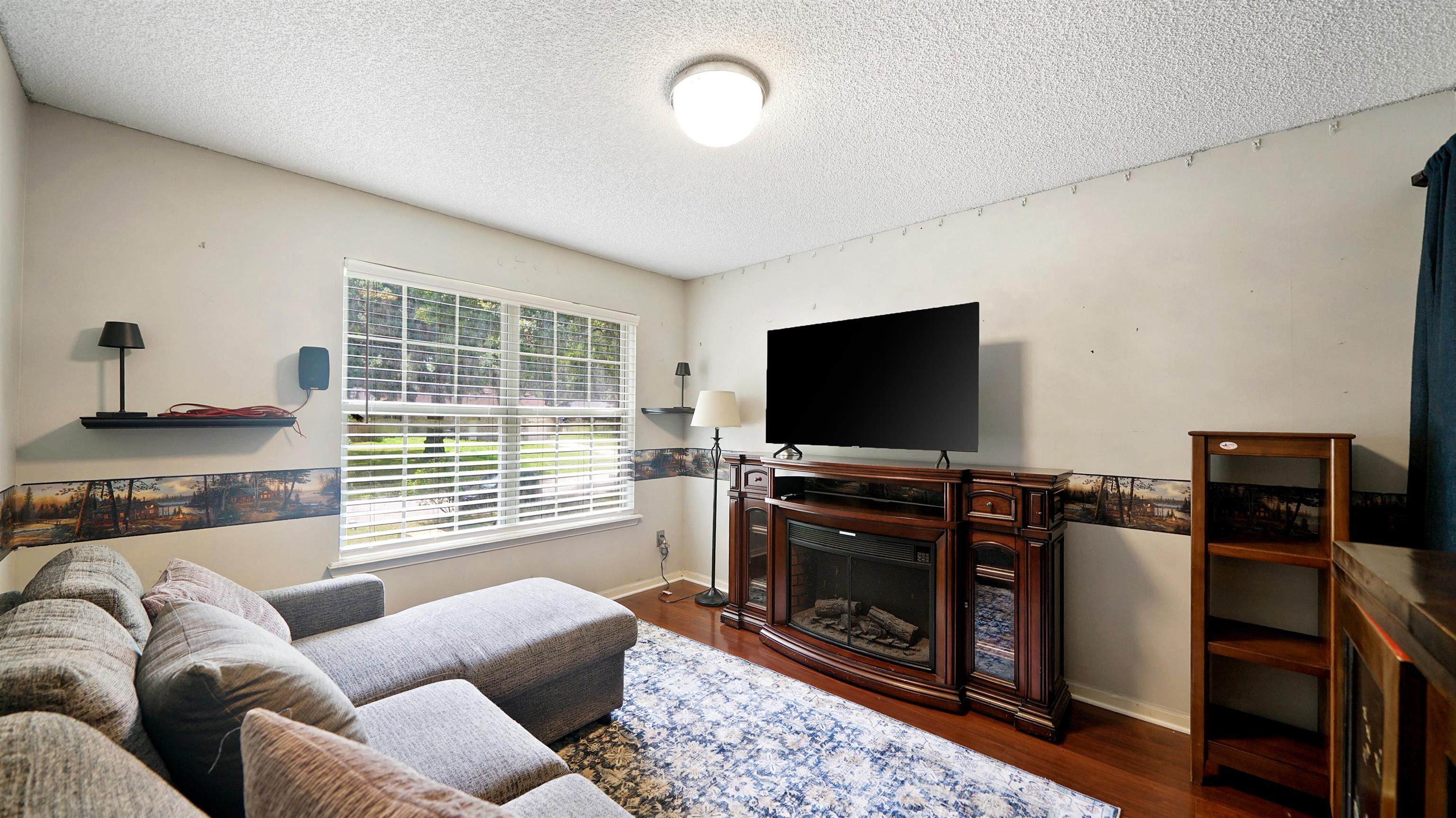 Image 25 of 39 For 2264 Brentfield Rd