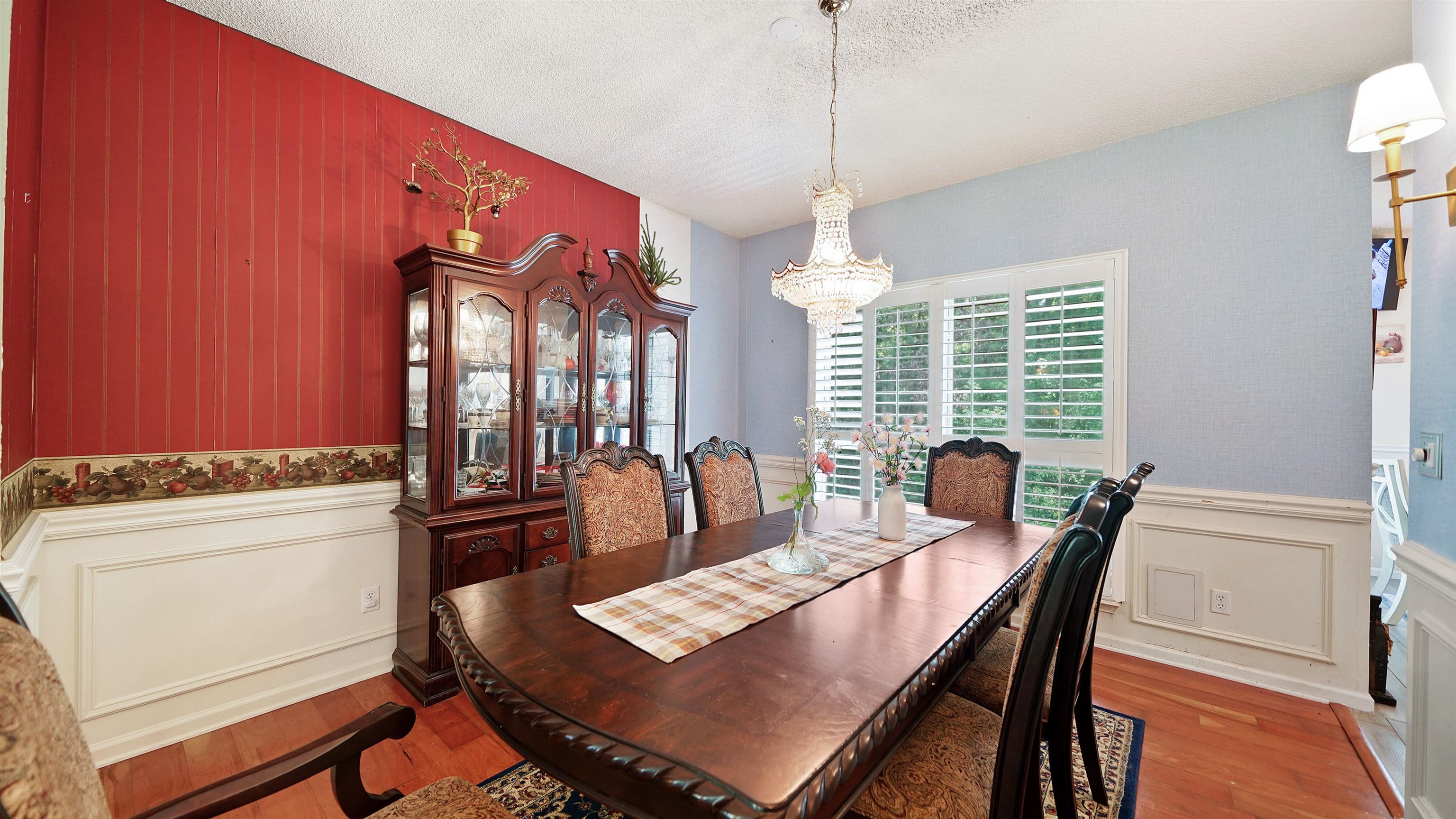 Image 4 of 39 For 2264 Brentfield Rd