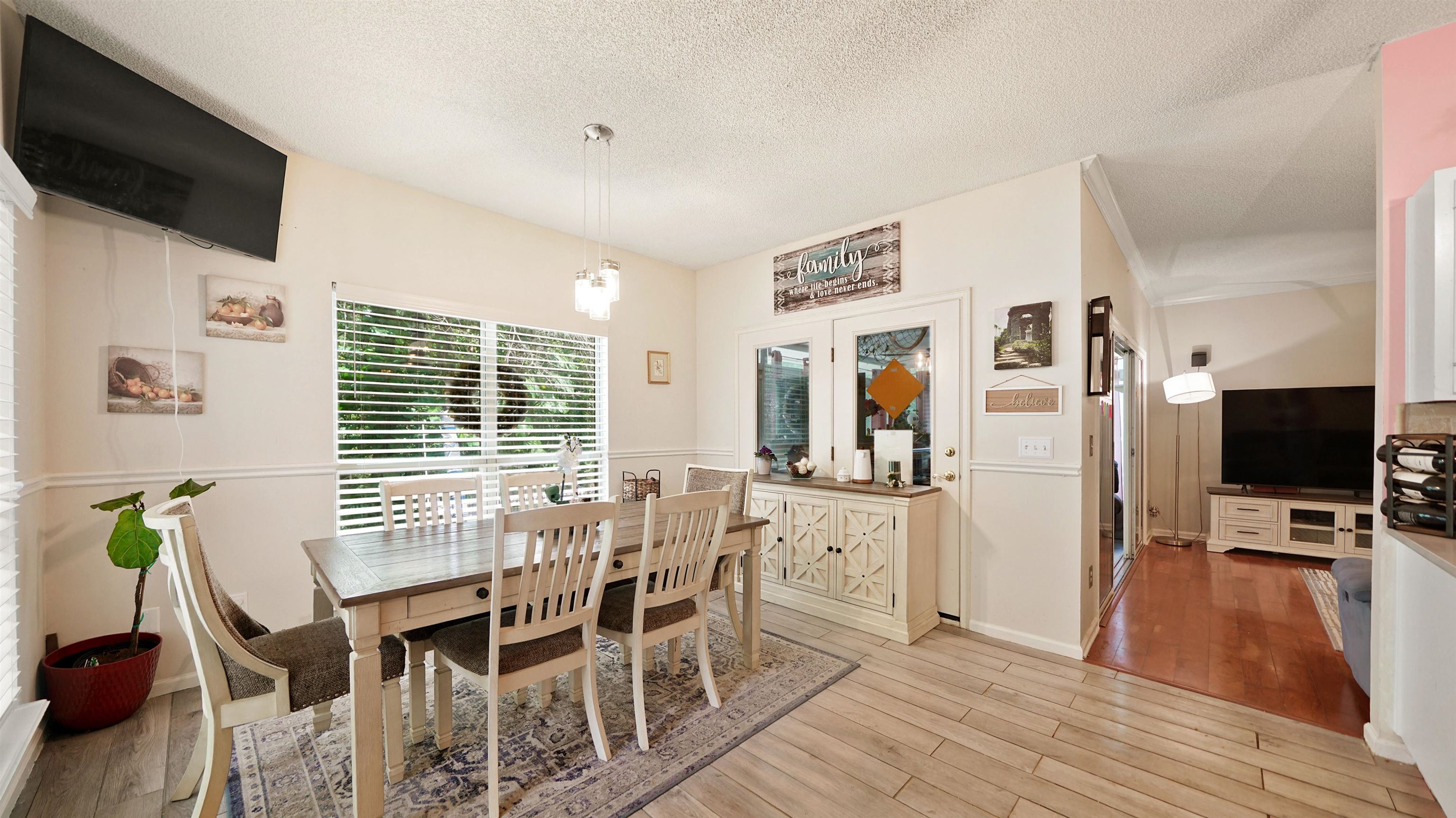 Image 7 of 39 For 2264 Brentfield Rd