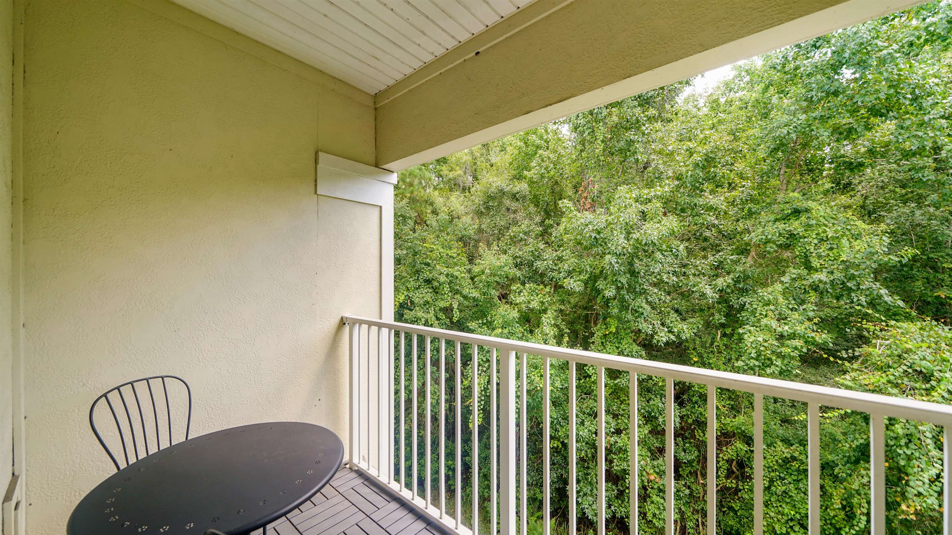 Image 19 of 29 For 4950 Key Lime Dr  306