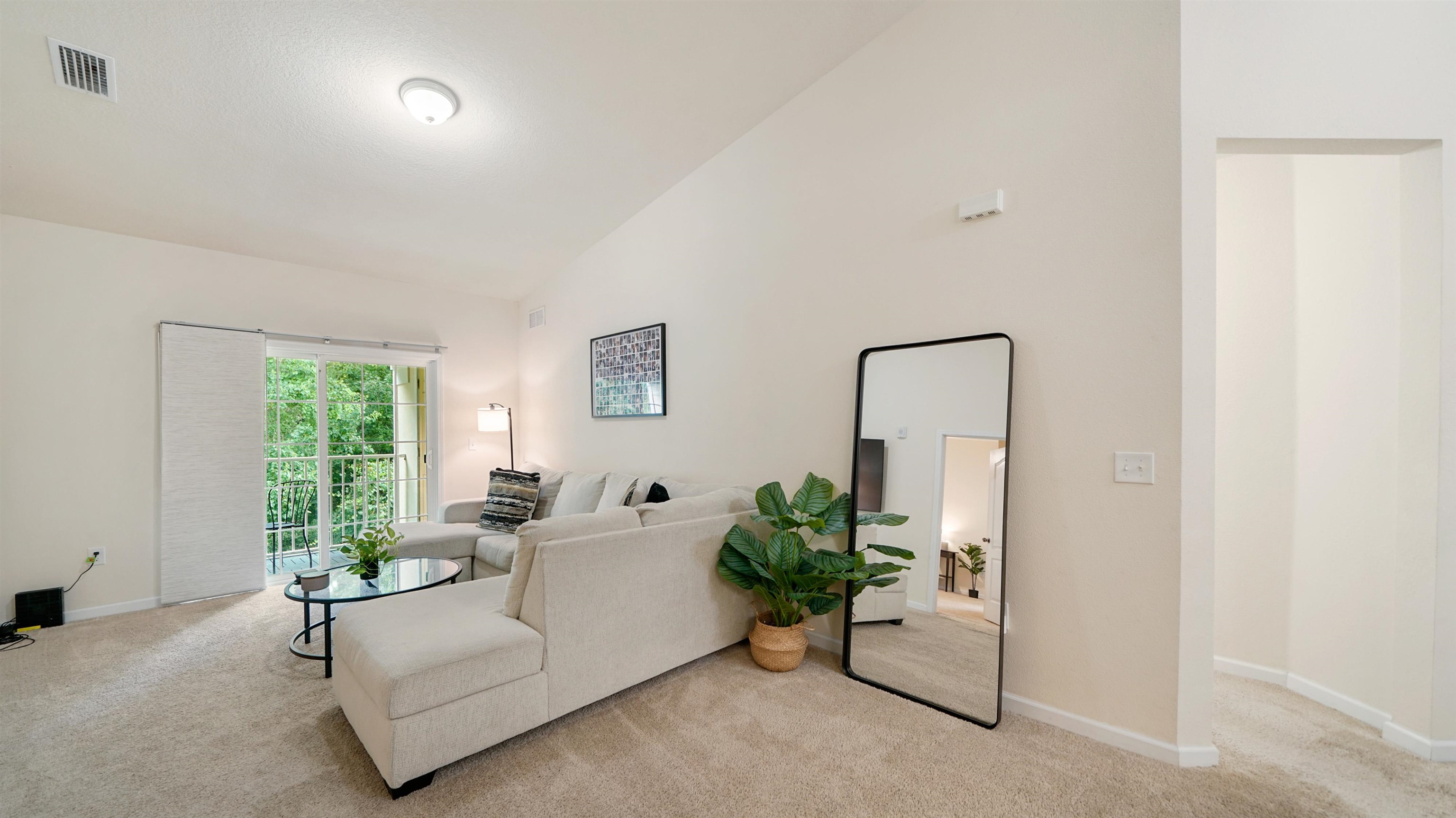 Image 8 of 29 For 4950 Key Lime Dr  306