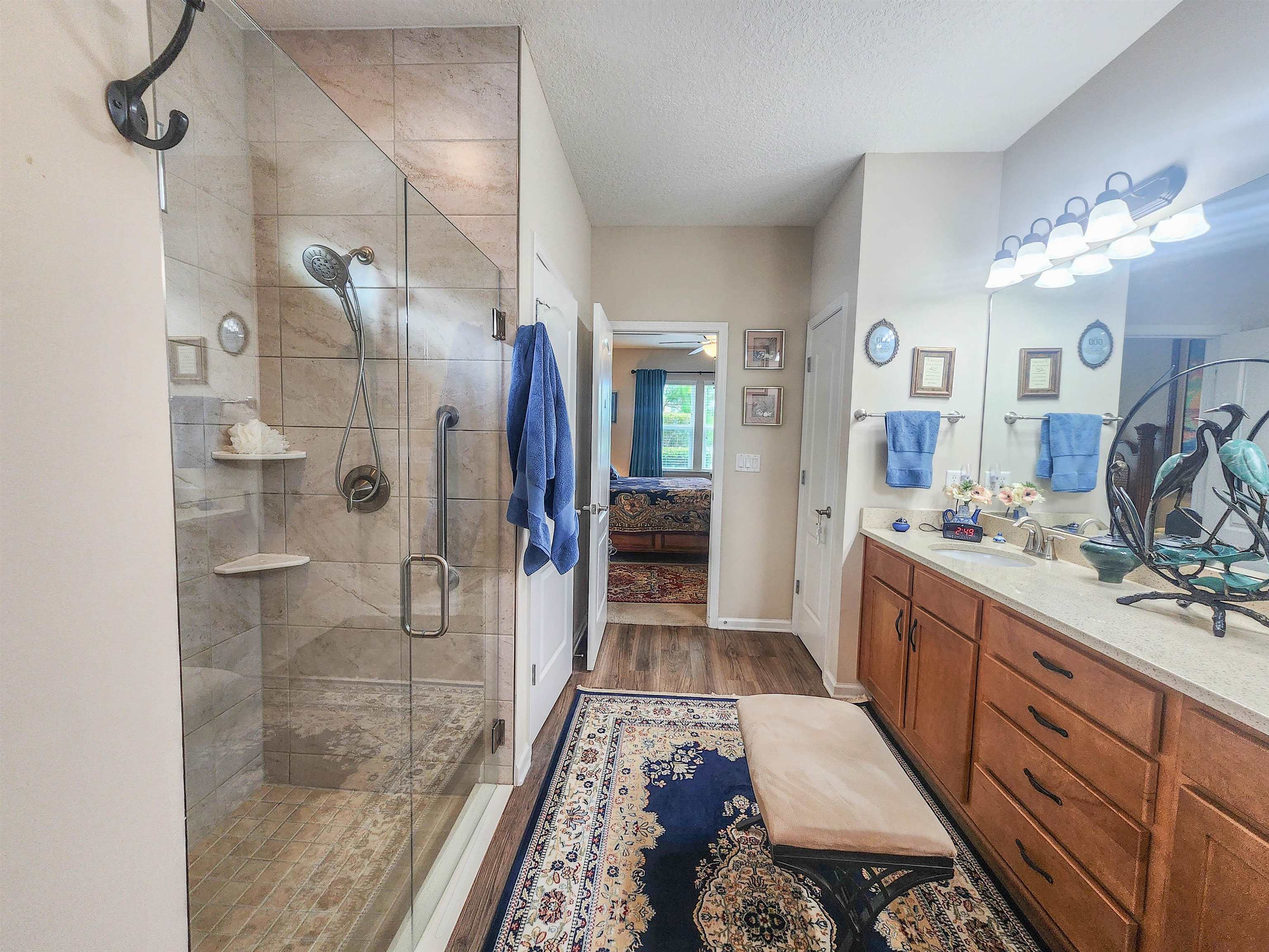 Image 18 of 43 For 835 Watson Rd E