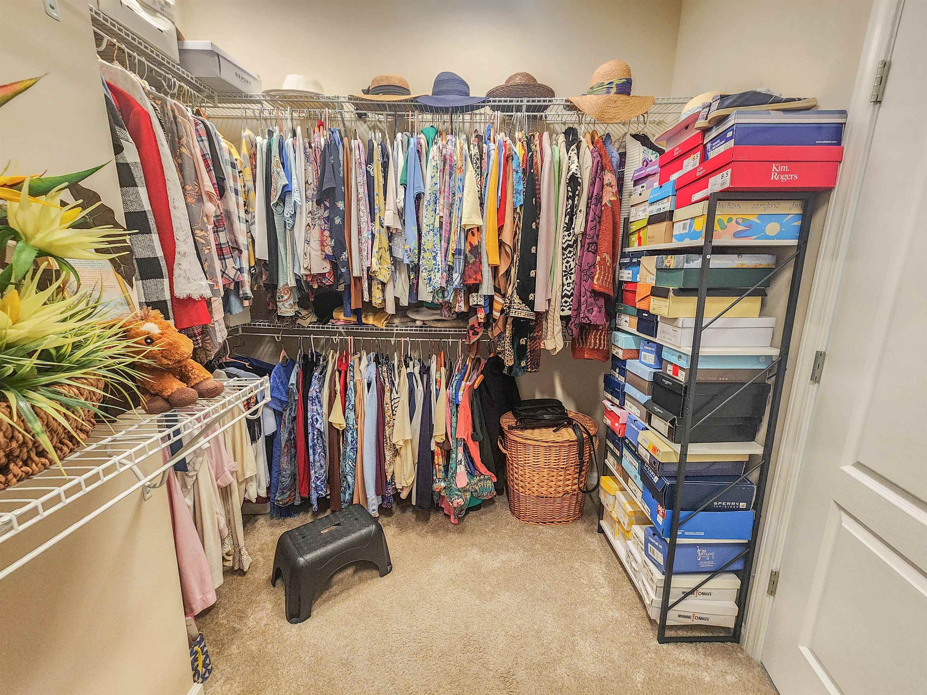 Image 21 of 43 For 835 Watson Rd E