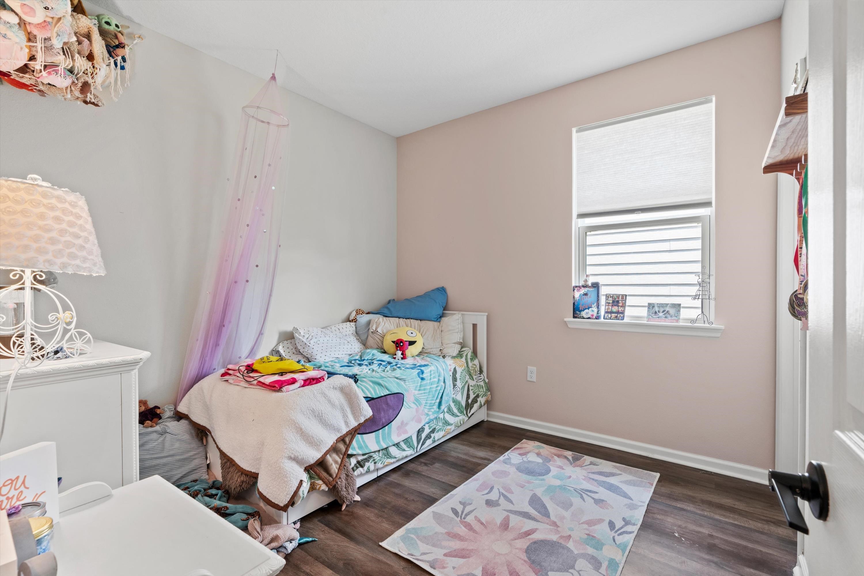 Image 19 of 37 For 13770 Brookwater Dr