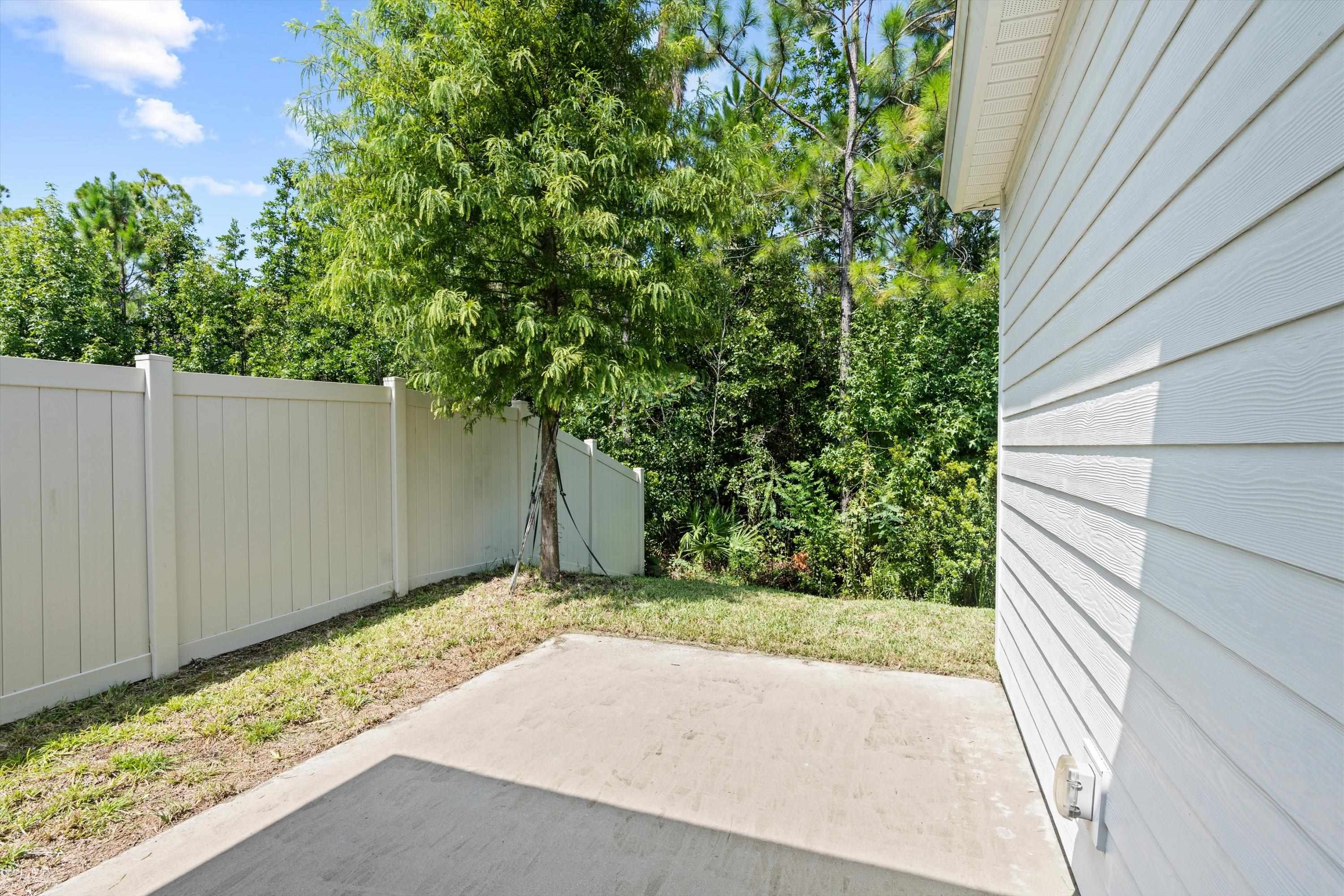 Image 22 of 37 For 13770 Brookwater Dr