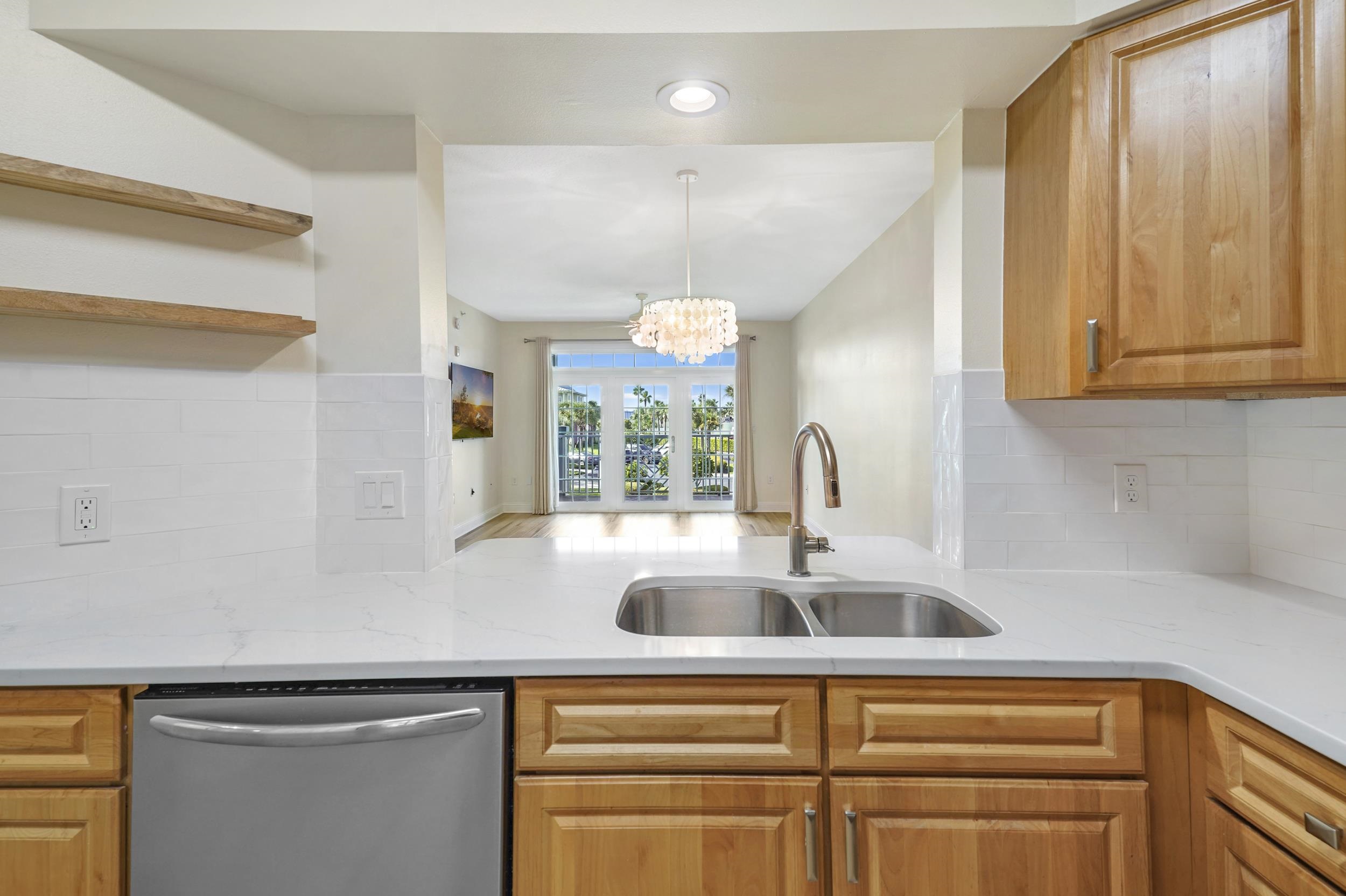 Image 14 of 44 For 285 Atlantis Cir  205