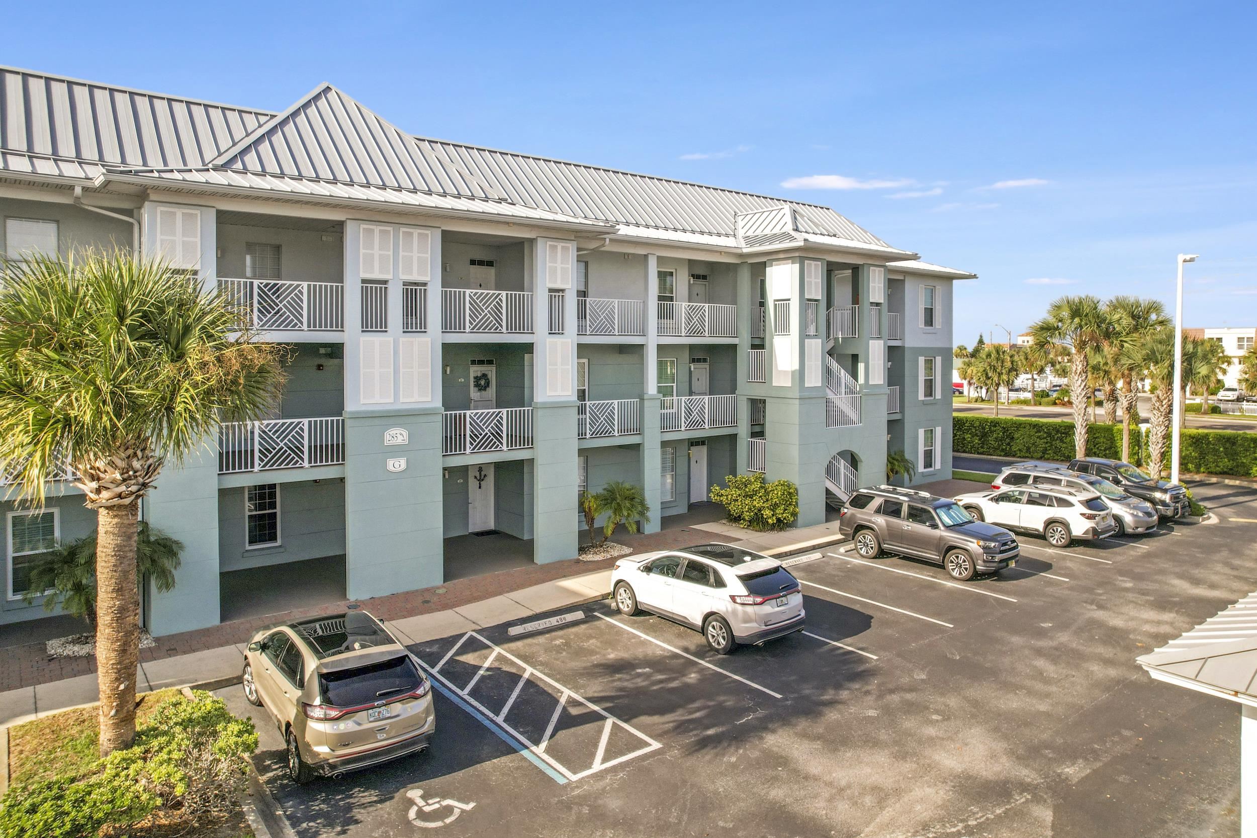 Image 16 of 44 For 285 Atlantis Cir  205
