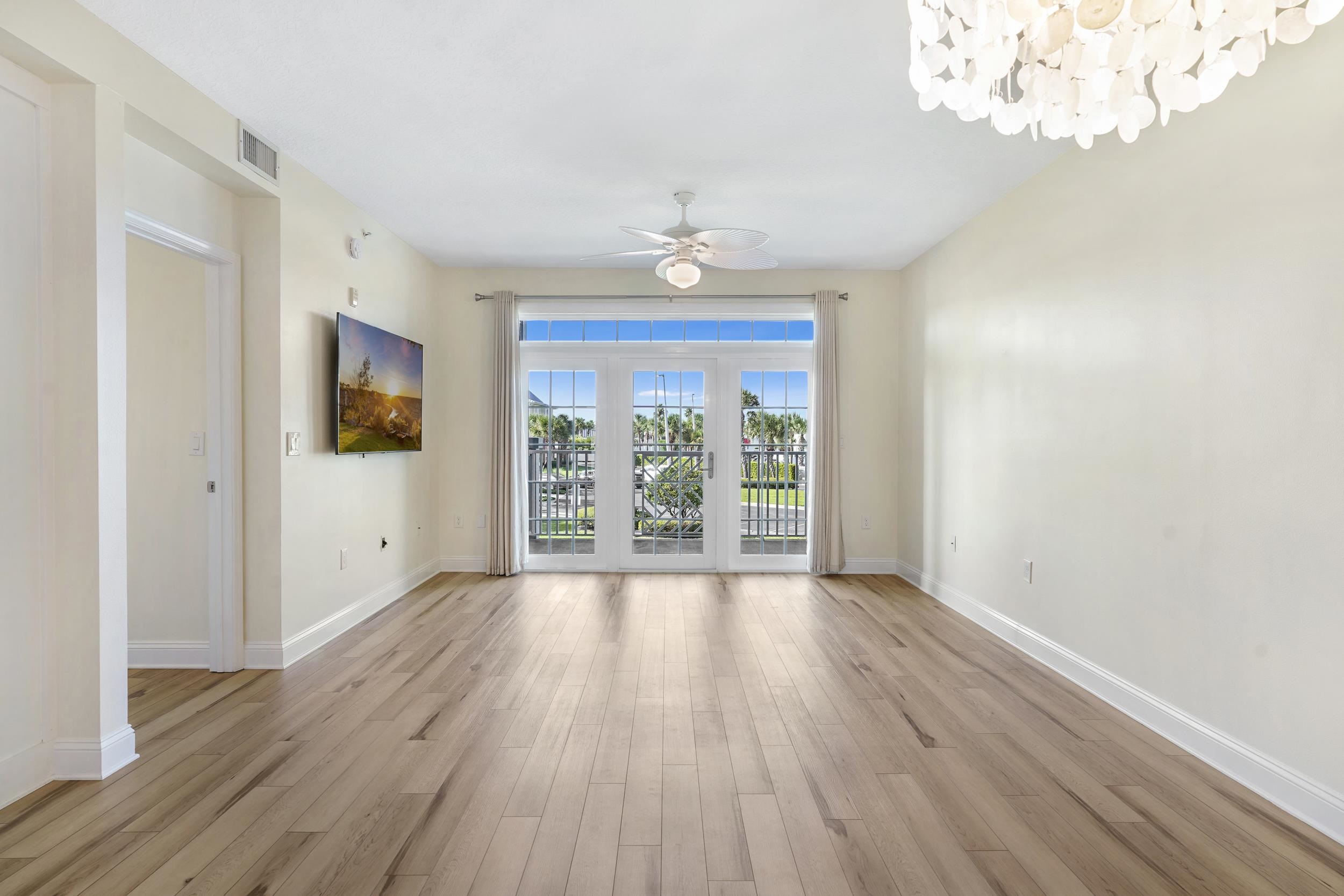 Image 17 of 44 For 285 Atlantis Cir  205