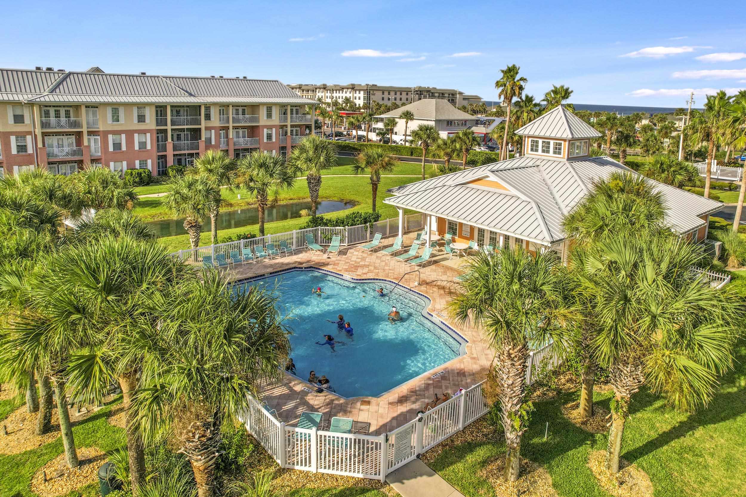 Image 40 of 44 For 285 Atlantis Cir  205