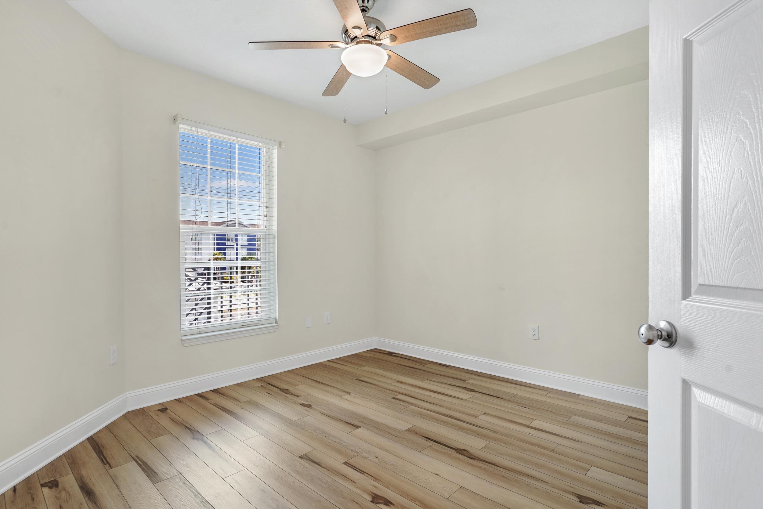 Image 6 of 44 For 285 Atlantis Cir  205