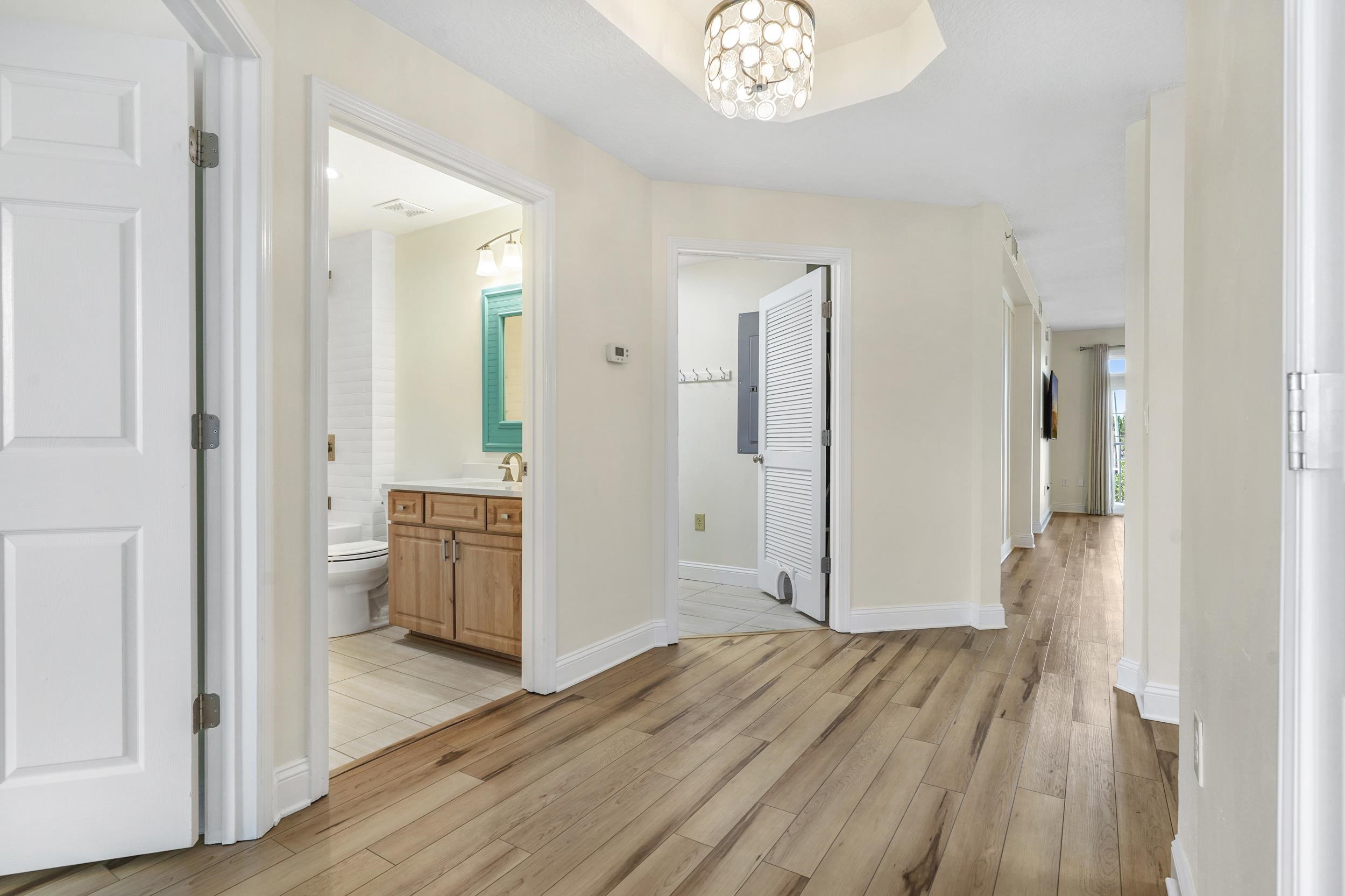 Image 8 of 44 For 285 Atlantis Cir  205