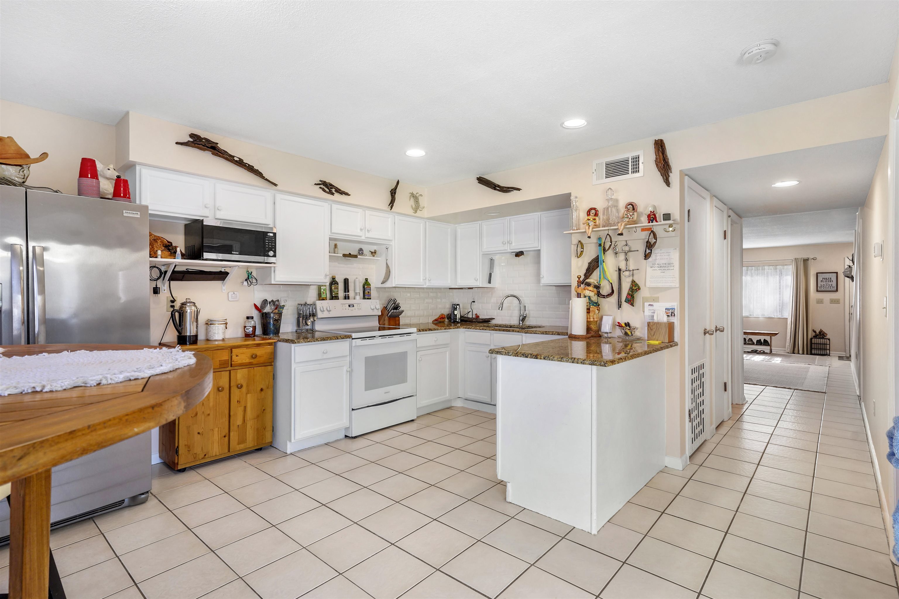 Image 12 of 40 For 62 Atlantic Oaks Cir  A&b