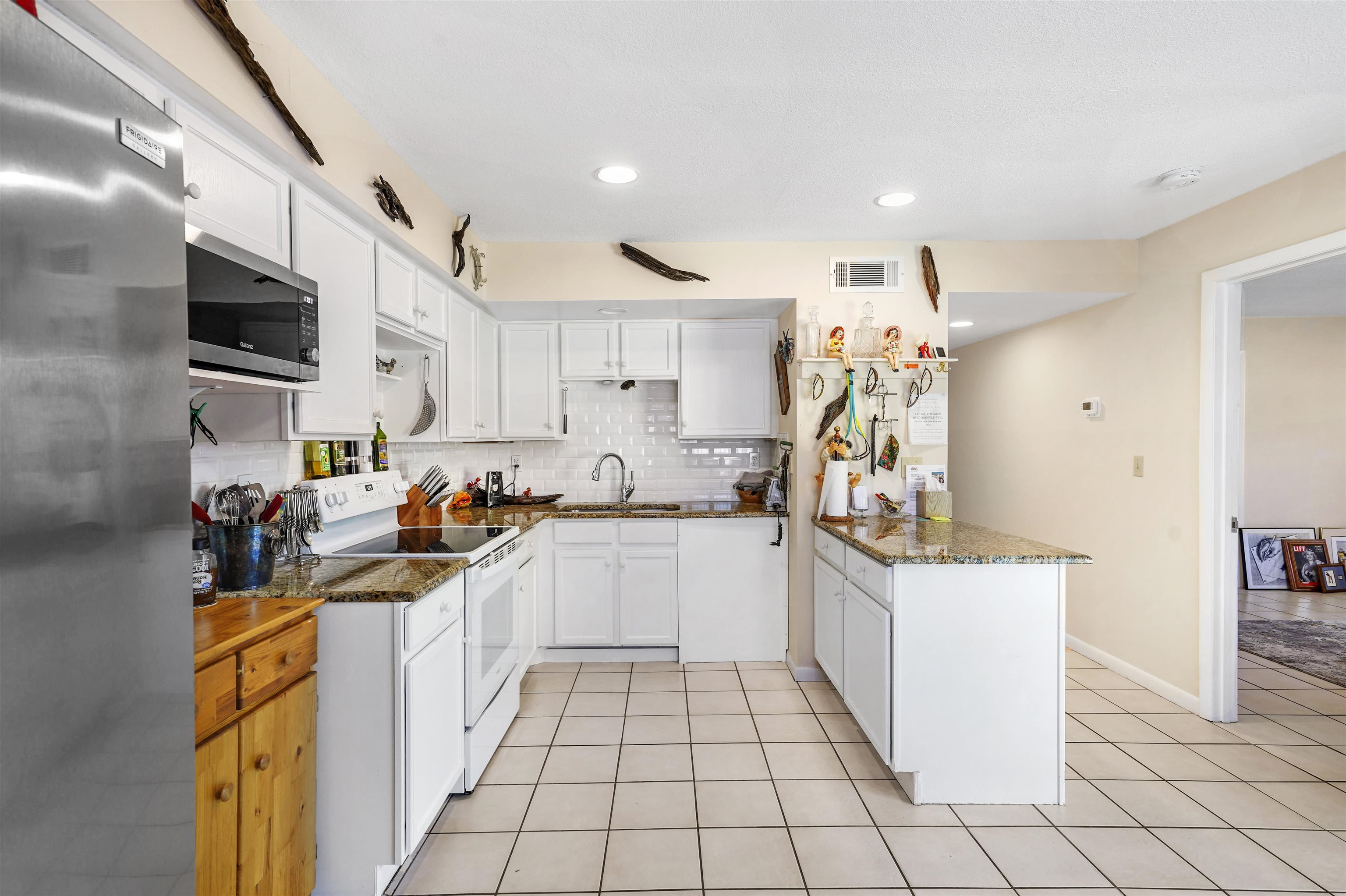 Image 3 of 40 For 62 Atlantic Oaks Cir  A&b